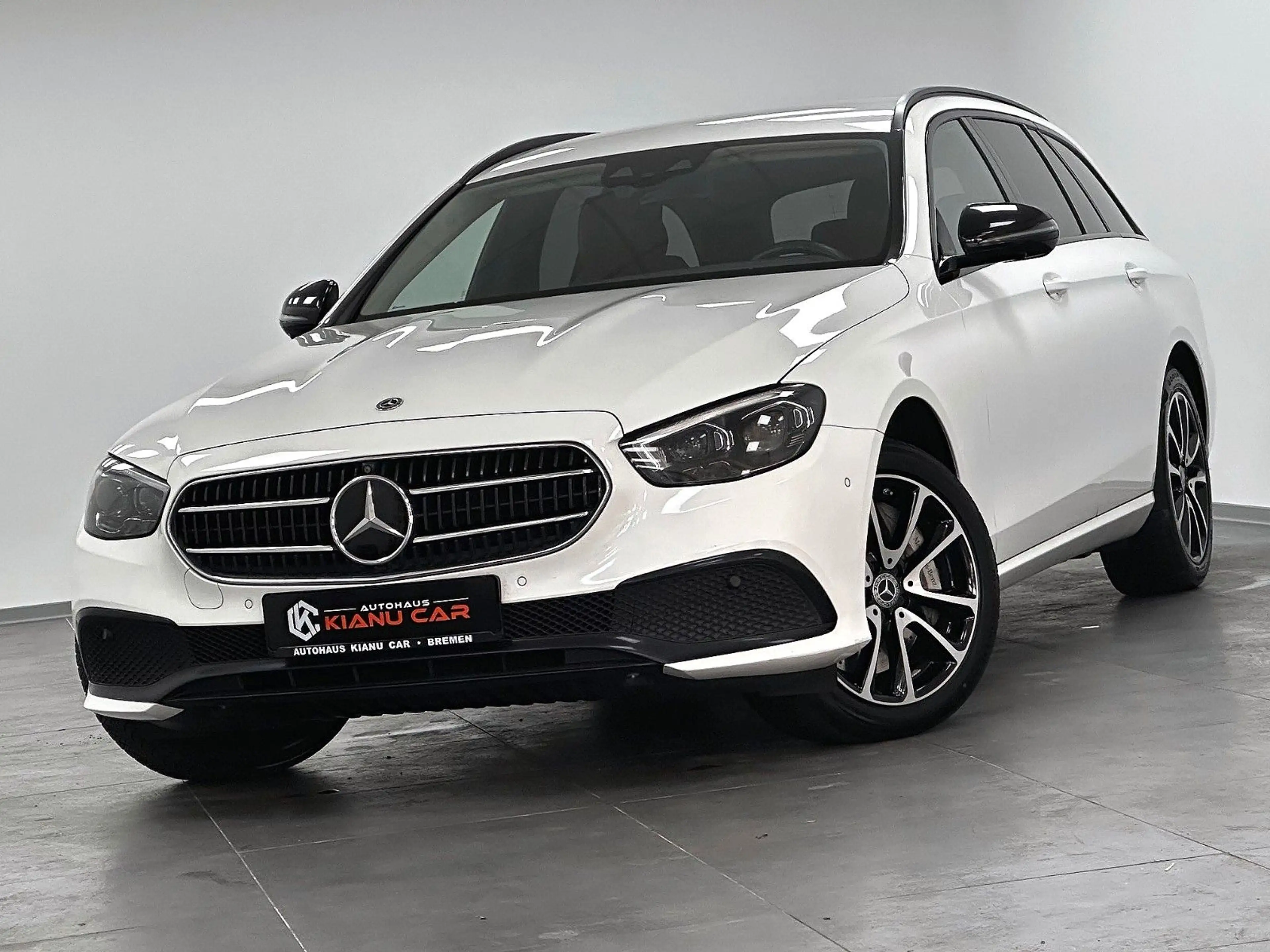 Mercedes-Benz E 400 E-d 4Matic.WIDE.LED.NIGHT.LEDER.360°K.DIST