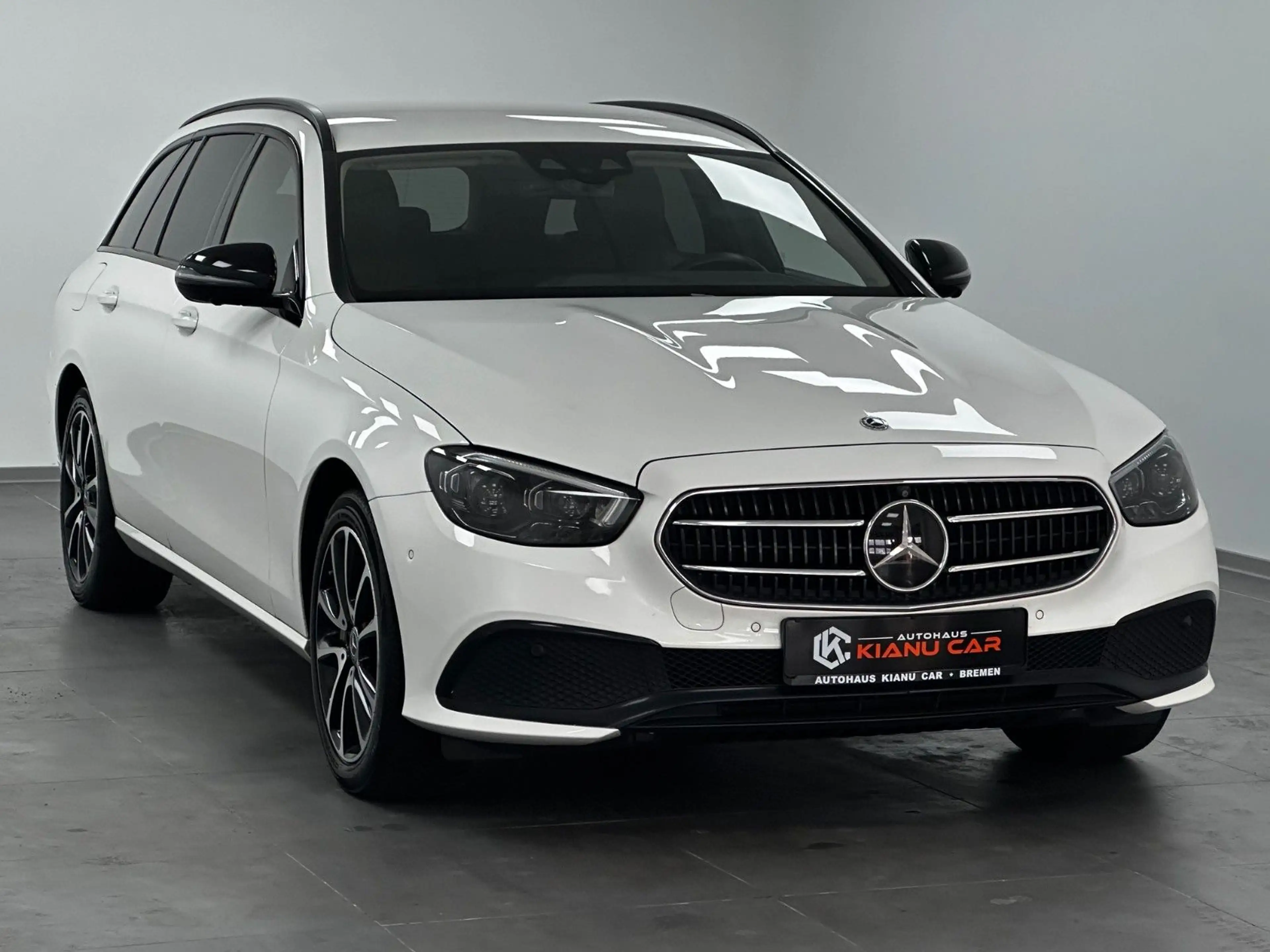 Mercedes-Benz E 400 E-d 4Matic.WIDE.LED.NIGHT.LEDER.360°K.DIST — photo 3
