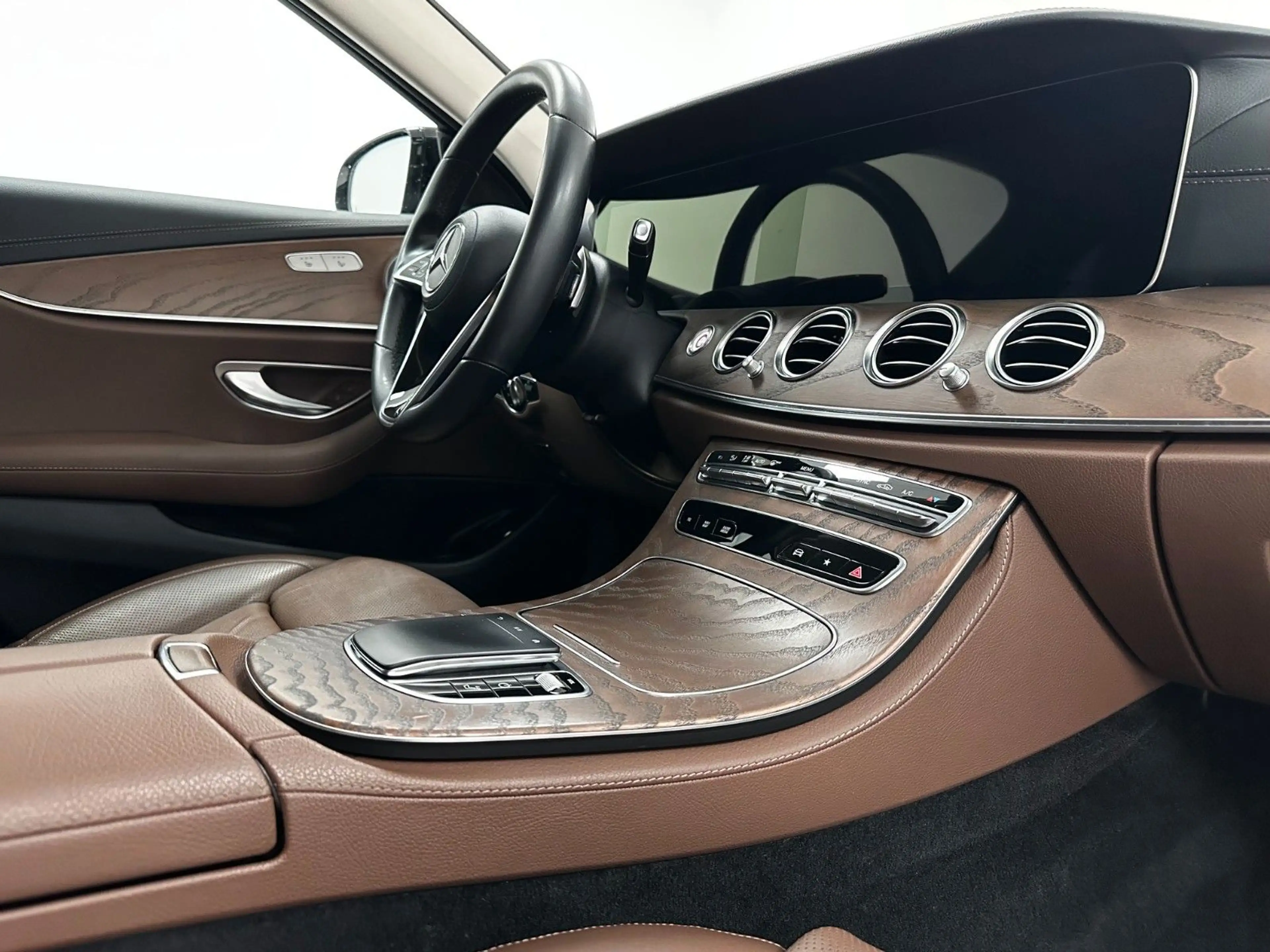 Mercedes-Benz E 400 E-d 4Matic.WIDE.LED.NIGHT.LEDER.360°K.DIST — photo 21