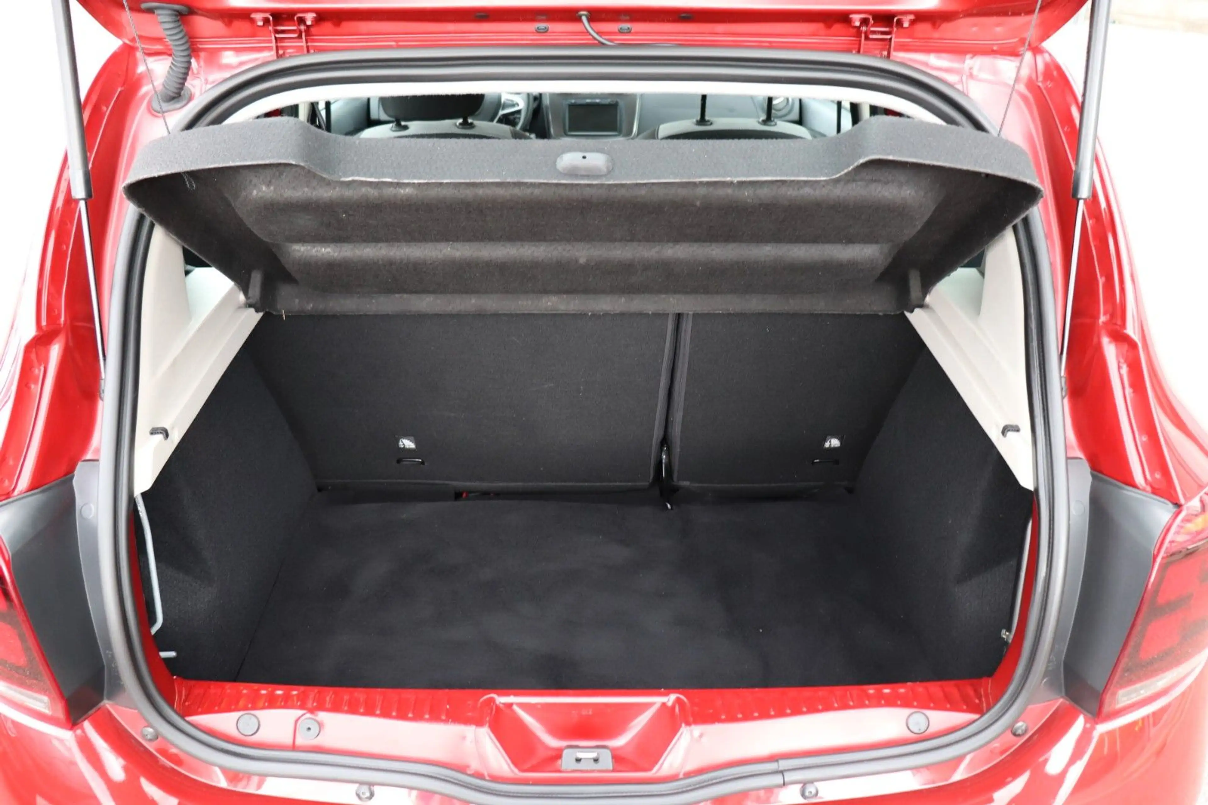 Dacia Sandero II Stepway Prestige, Navi, Komf-Paket — photo 12