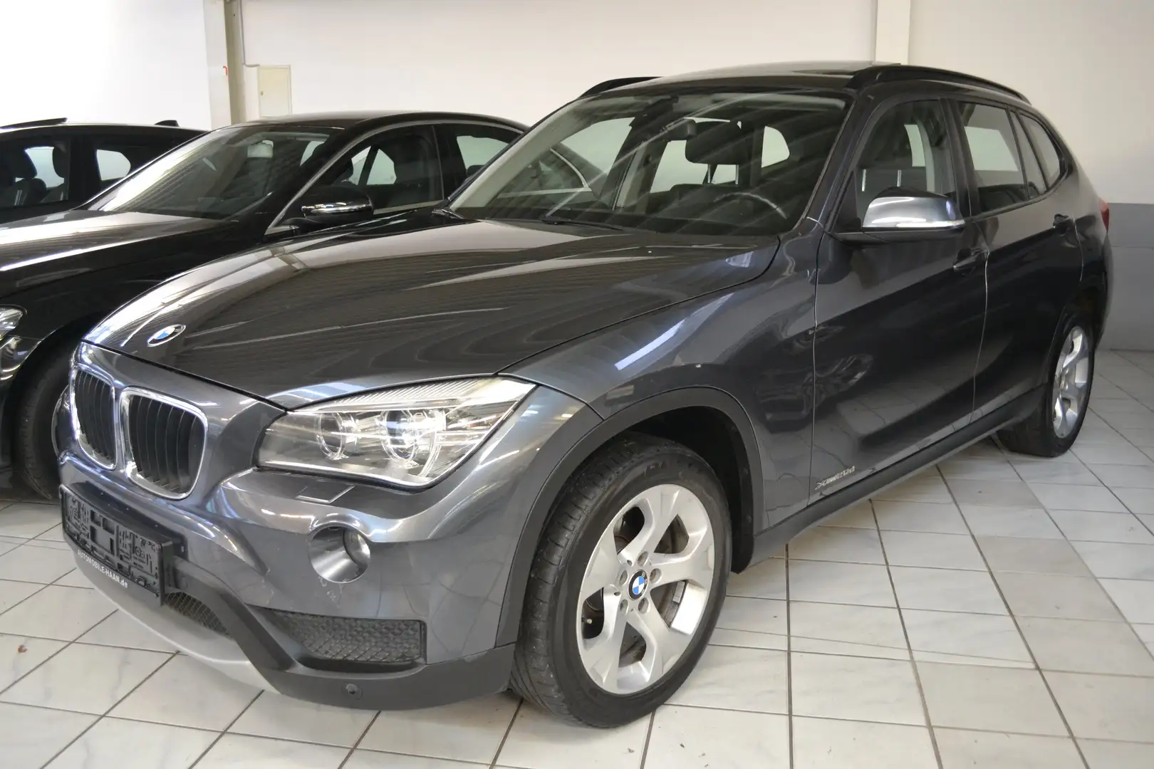 BMW X1 20 DA xDrive LEDER*PANORAMA*XENON*NAVI*TEMPOMAT Grigio - 1