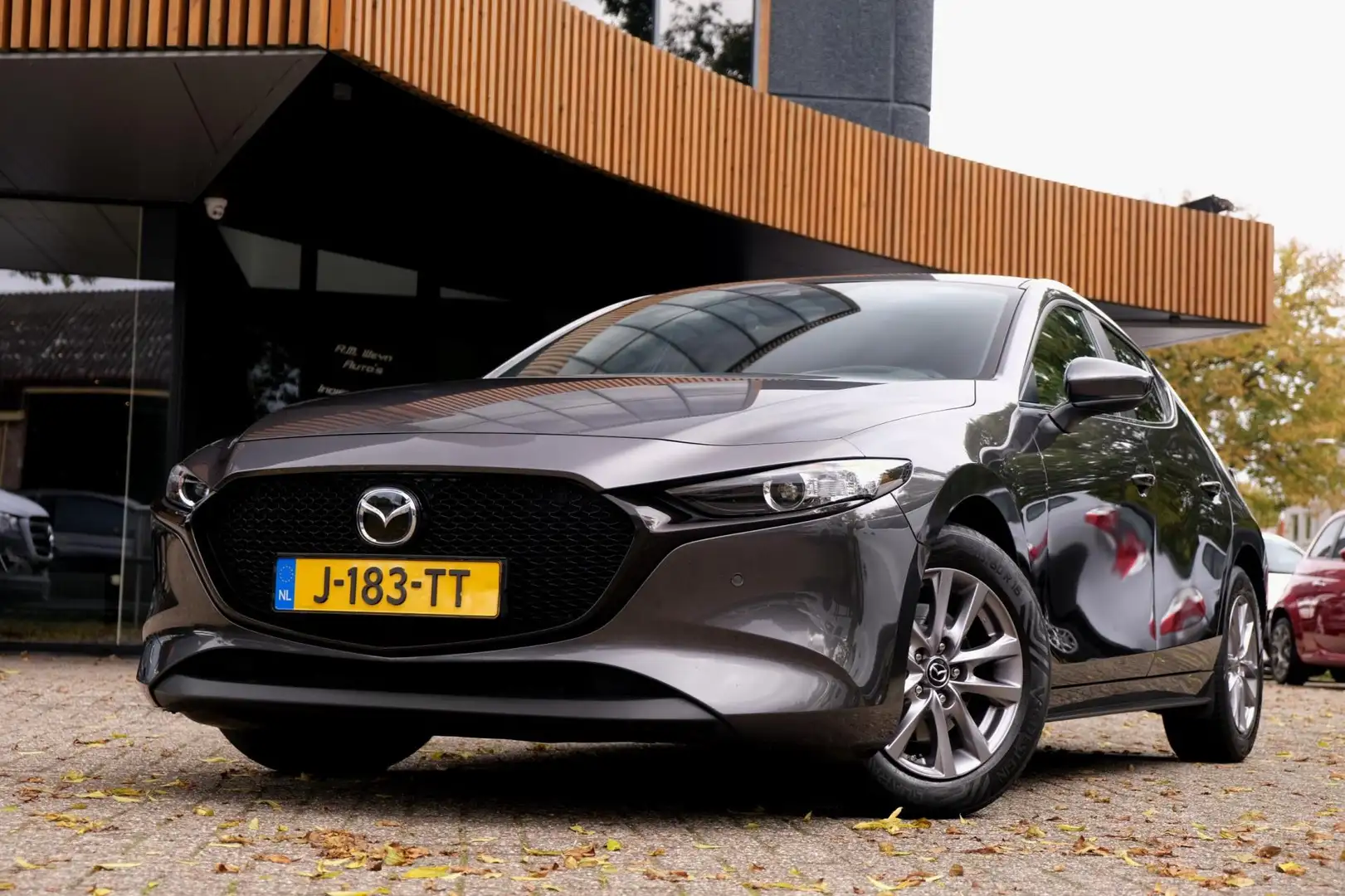 Mazda 3 2.0 e-SkyActiv-X M Hybrid 180 Comfort/Bose/ACC/Cam Grau - 1