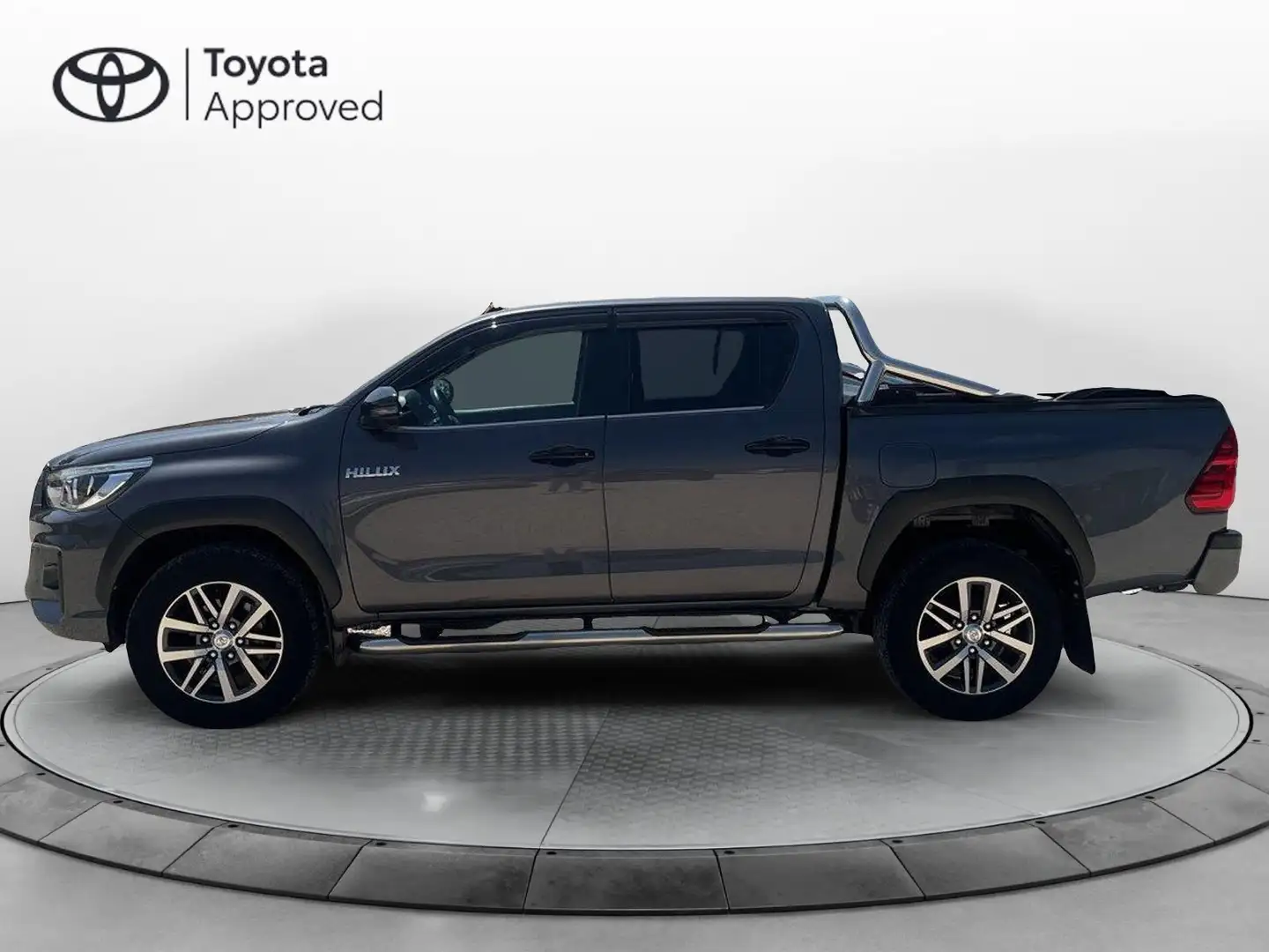 Toyota Hilux 2.4 D-4D A/T 4WD 4 porte Double Cab Executive+ Grigio - 2