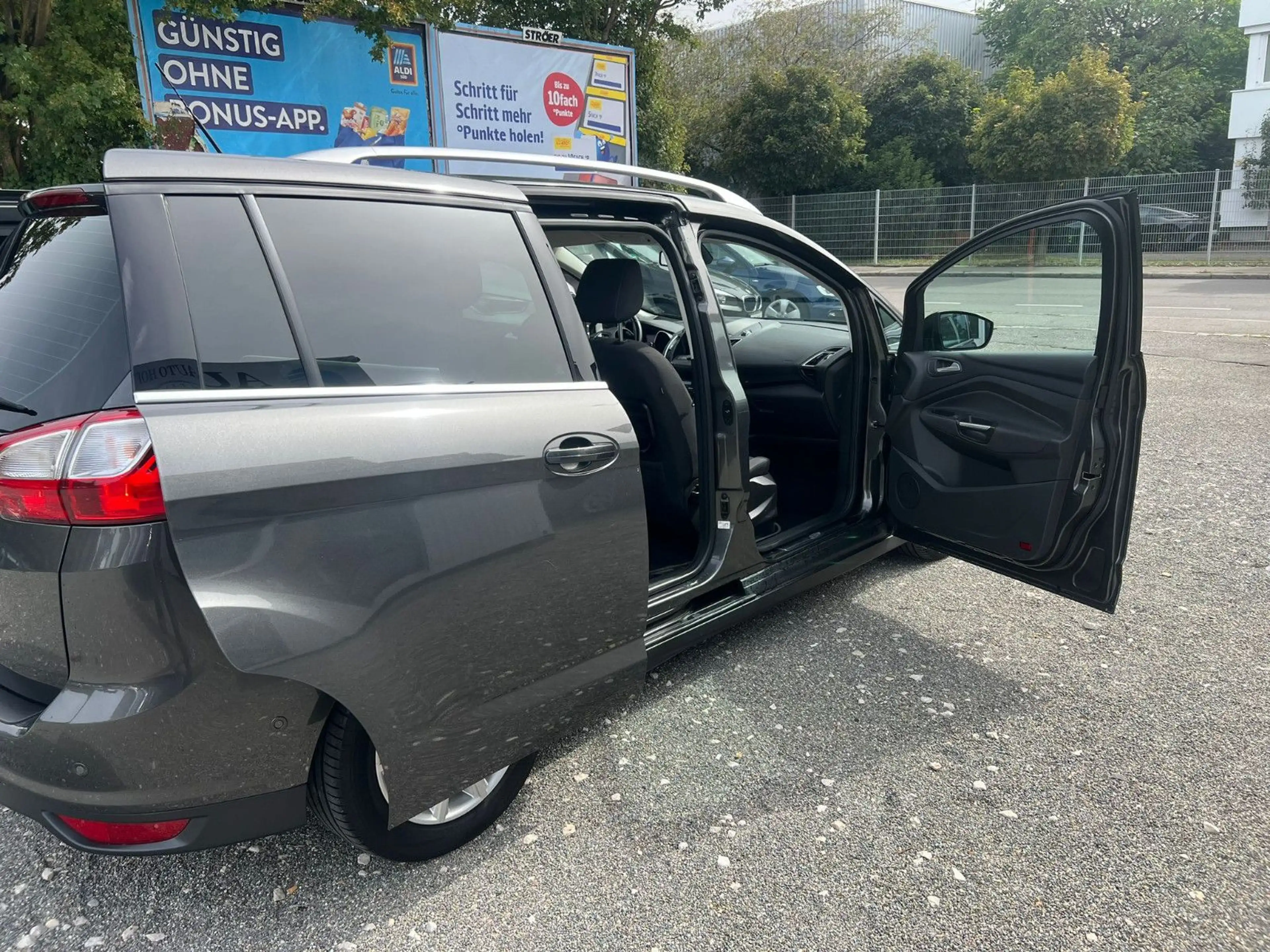 Ford Grand C-Max Grand C-MAX Titanium — photo 13