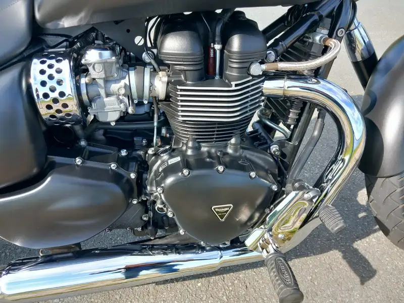 Triumph Speedmaster - foto 4