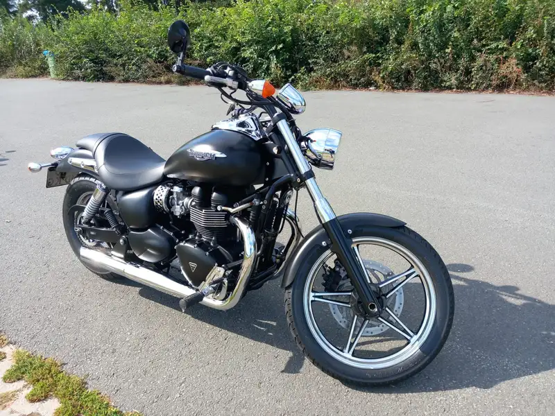 Triumph Speedmaster - foto 5