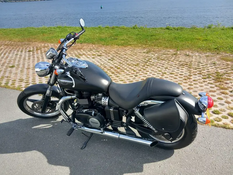 Triumph Speedmaster - foto 7