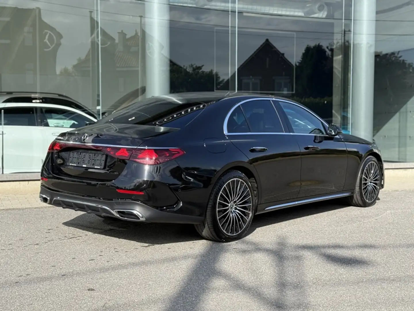 Mercedes-Benz E 300 de Berline Pack AMG Schwarz - 2