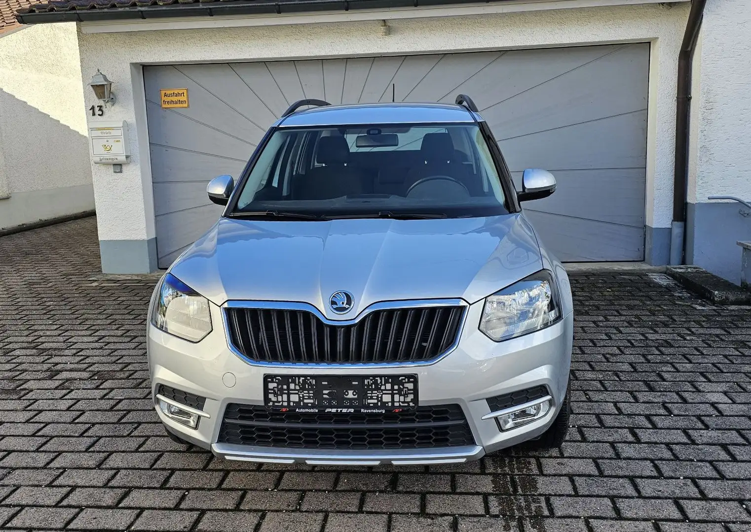 Skoda Yeti 1.4 TSI Ambition Klima PDC AHK Silber - 2