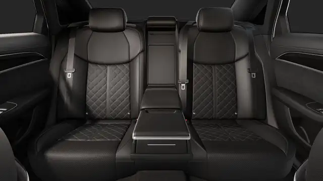 Audi A8 view 9