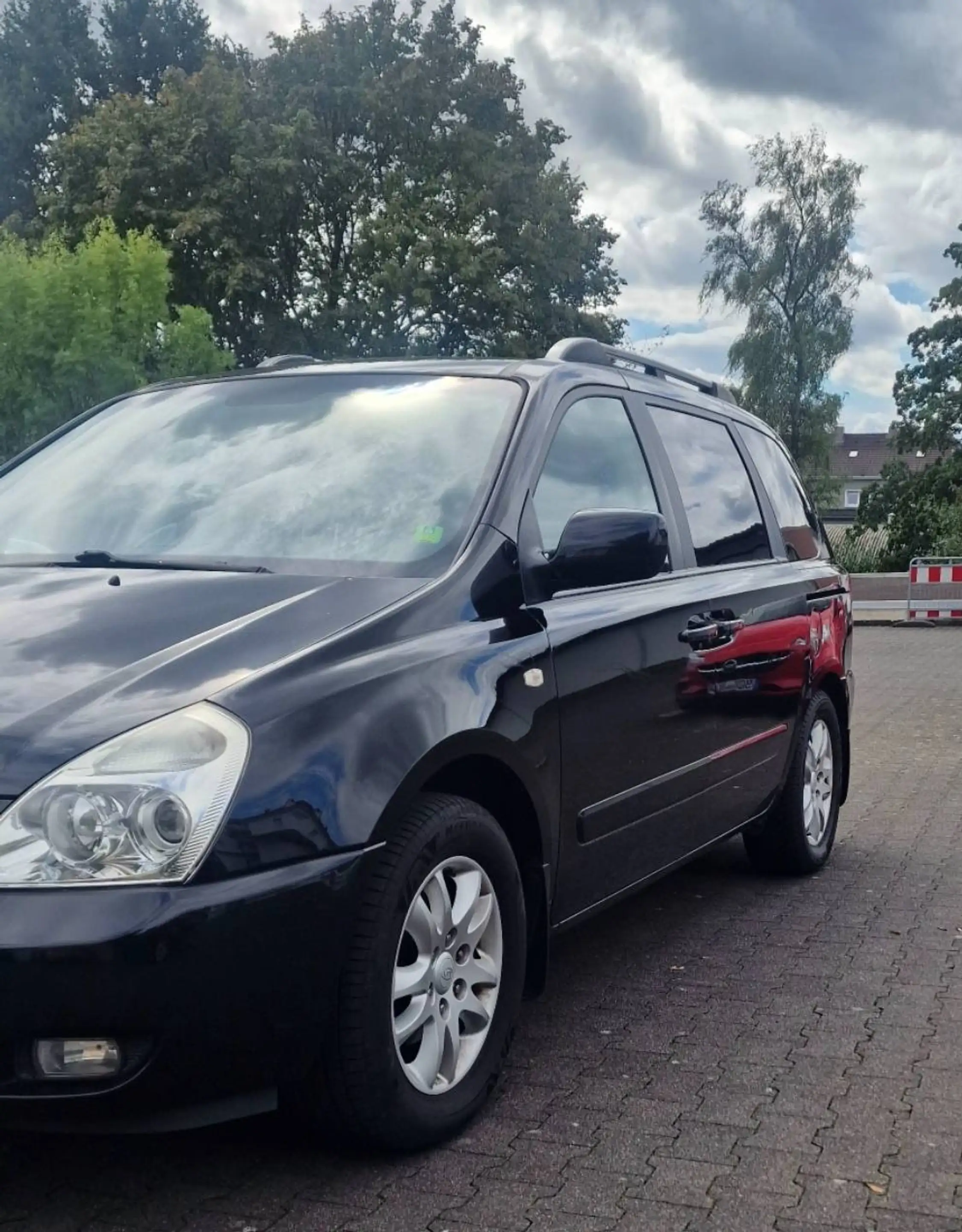 Kia Carnival 2.9 CRDi VGT EX — photo 4