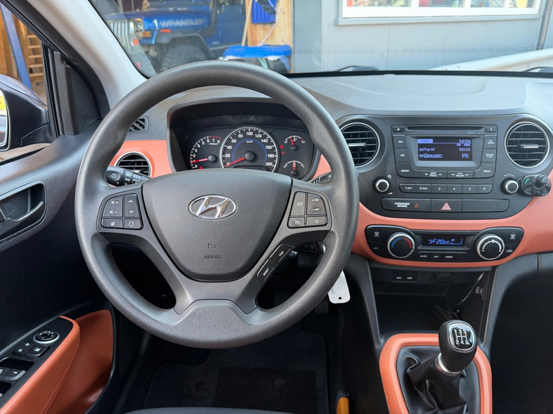 Hyundai i10 1.0i i-Motion Comfort — photo 8