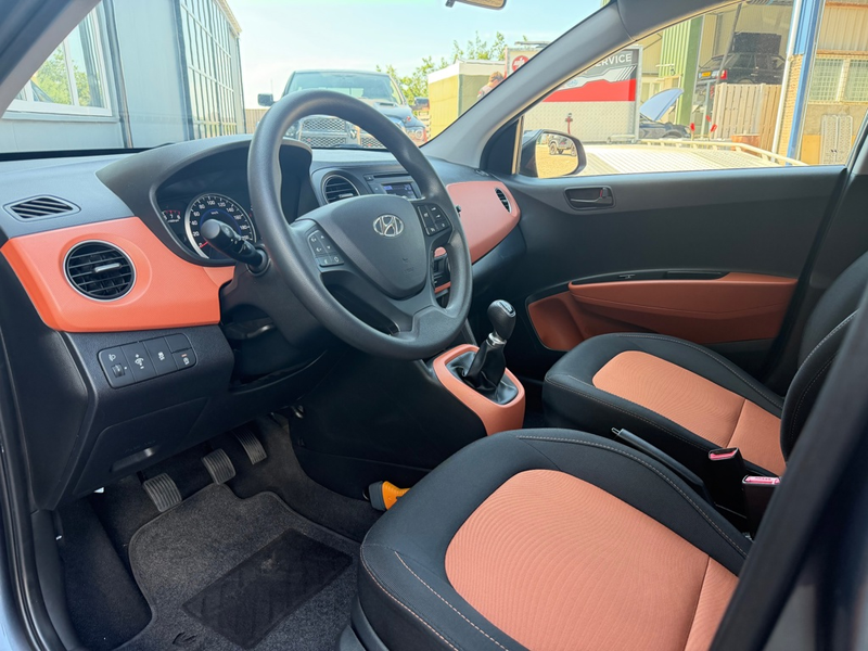 Hyundai i10 1.0i i-Motion Comfort — photo 6