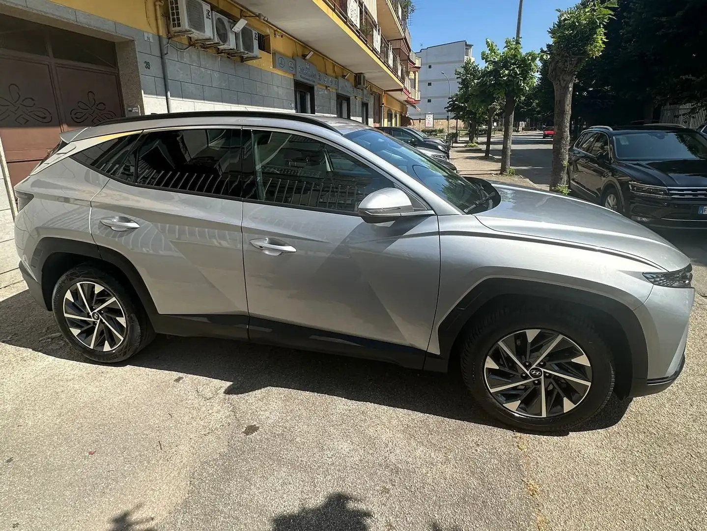 Hyundai TUCSON Tucson 1.6 crdi Xline 2wd SENSORI+RETROCAMERA Argento - 2