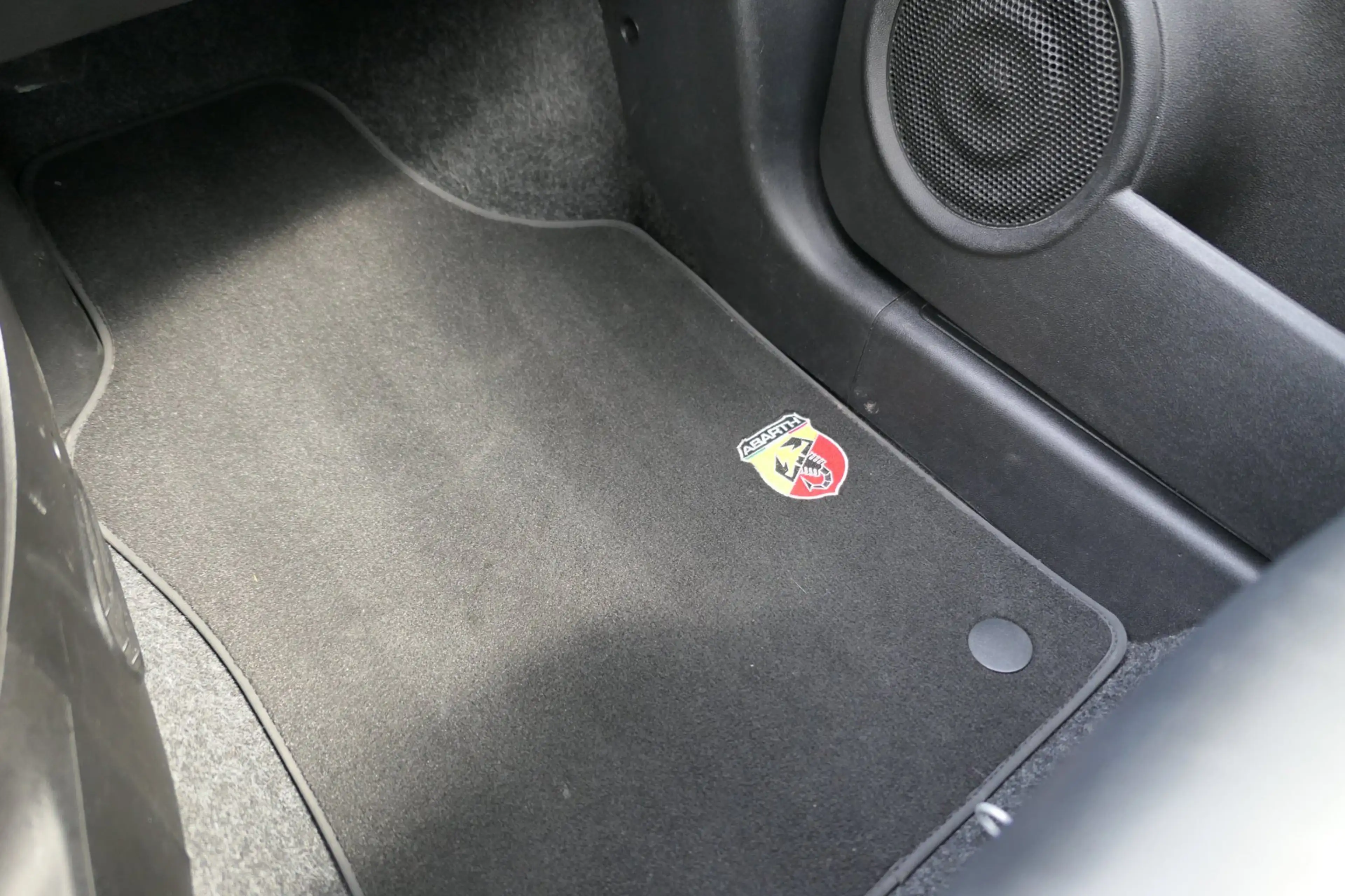Abarth 595 1.4 T-Jet Leder Clima — photo 14
