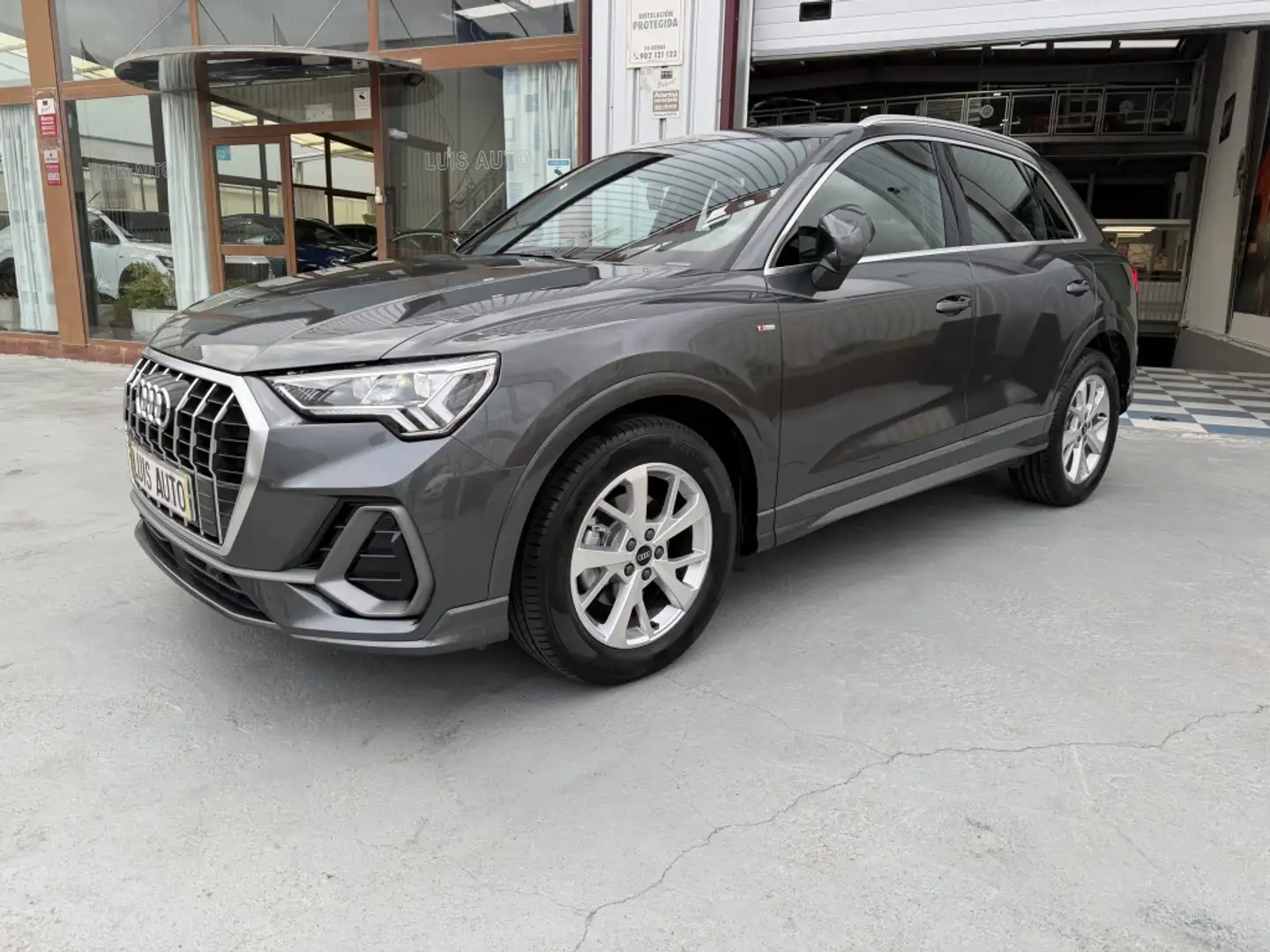 Audi Q3 35 TDI S line S tronic 110kW Gris - 1