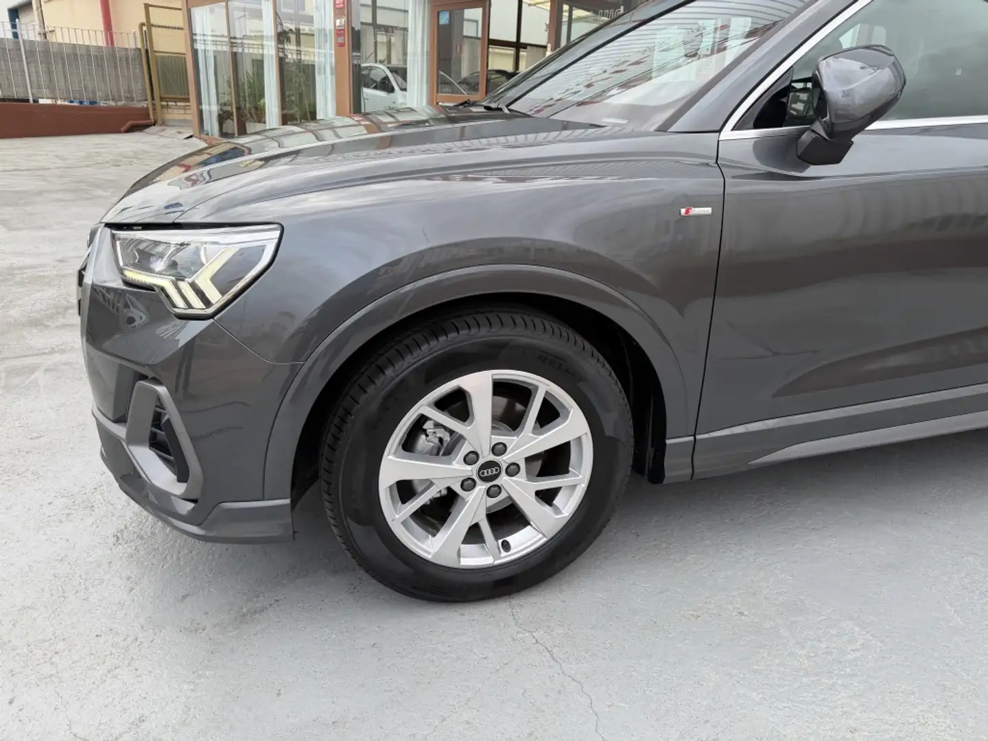 Audi Q3 35 TDI S line S tronic 110kW Gris - 2