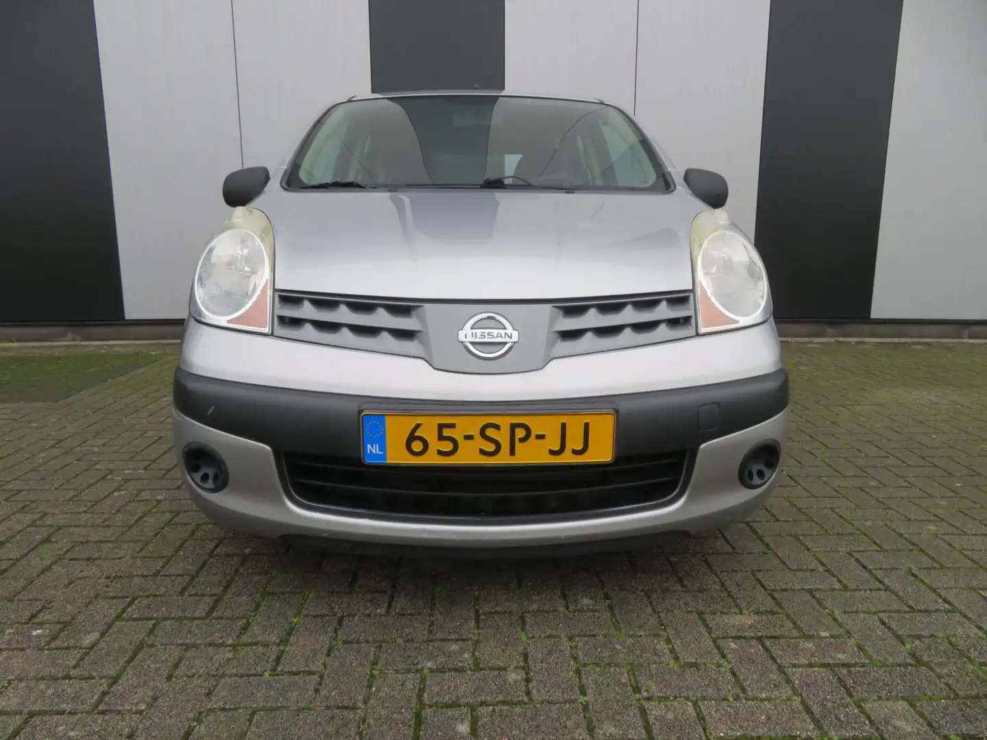 Nissan Note 1.4 Pure Grau - 2