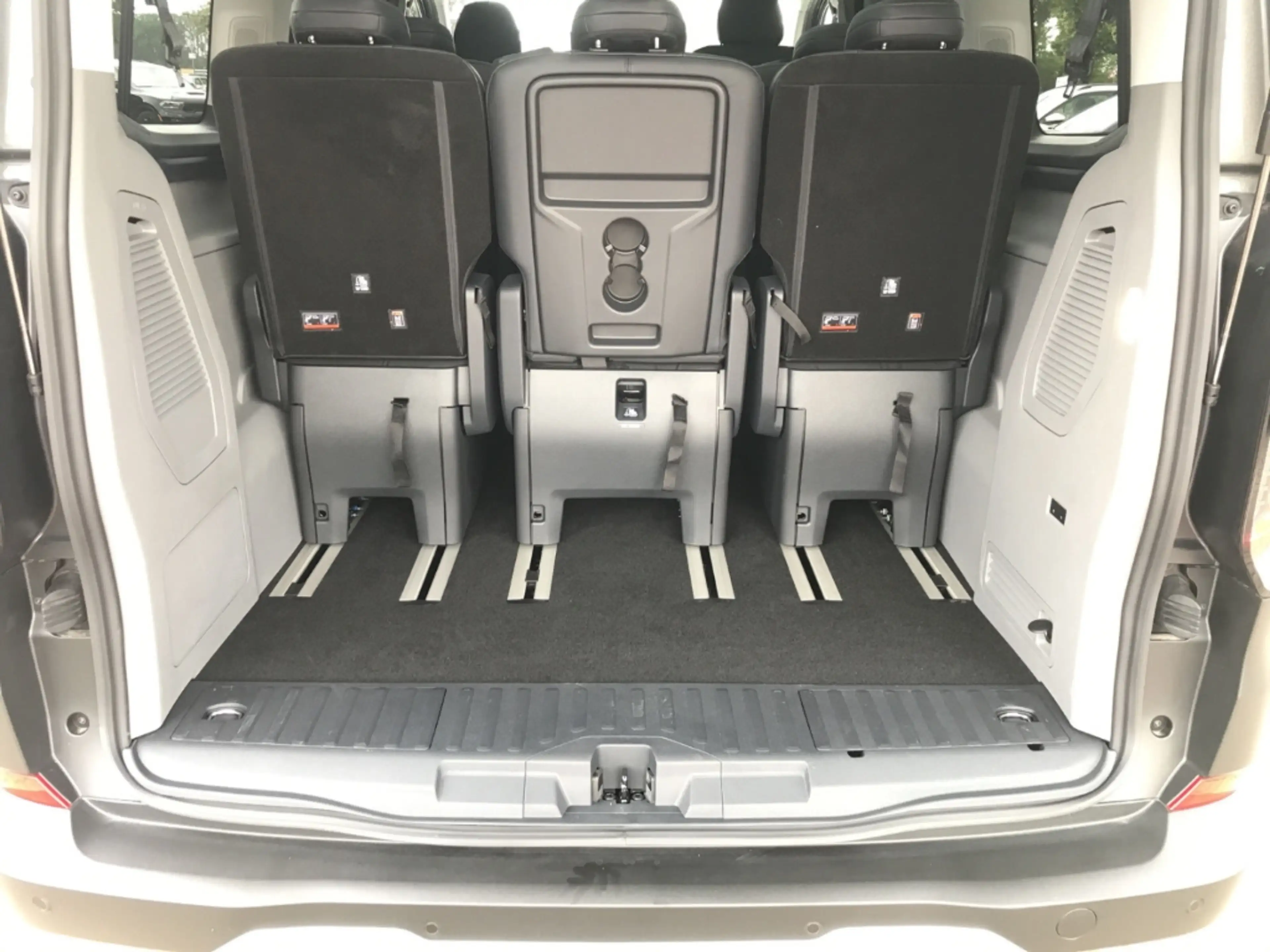 Ford Tourneo Custom Active LED Ahk Pano B&O Navi Tempo — photo 8