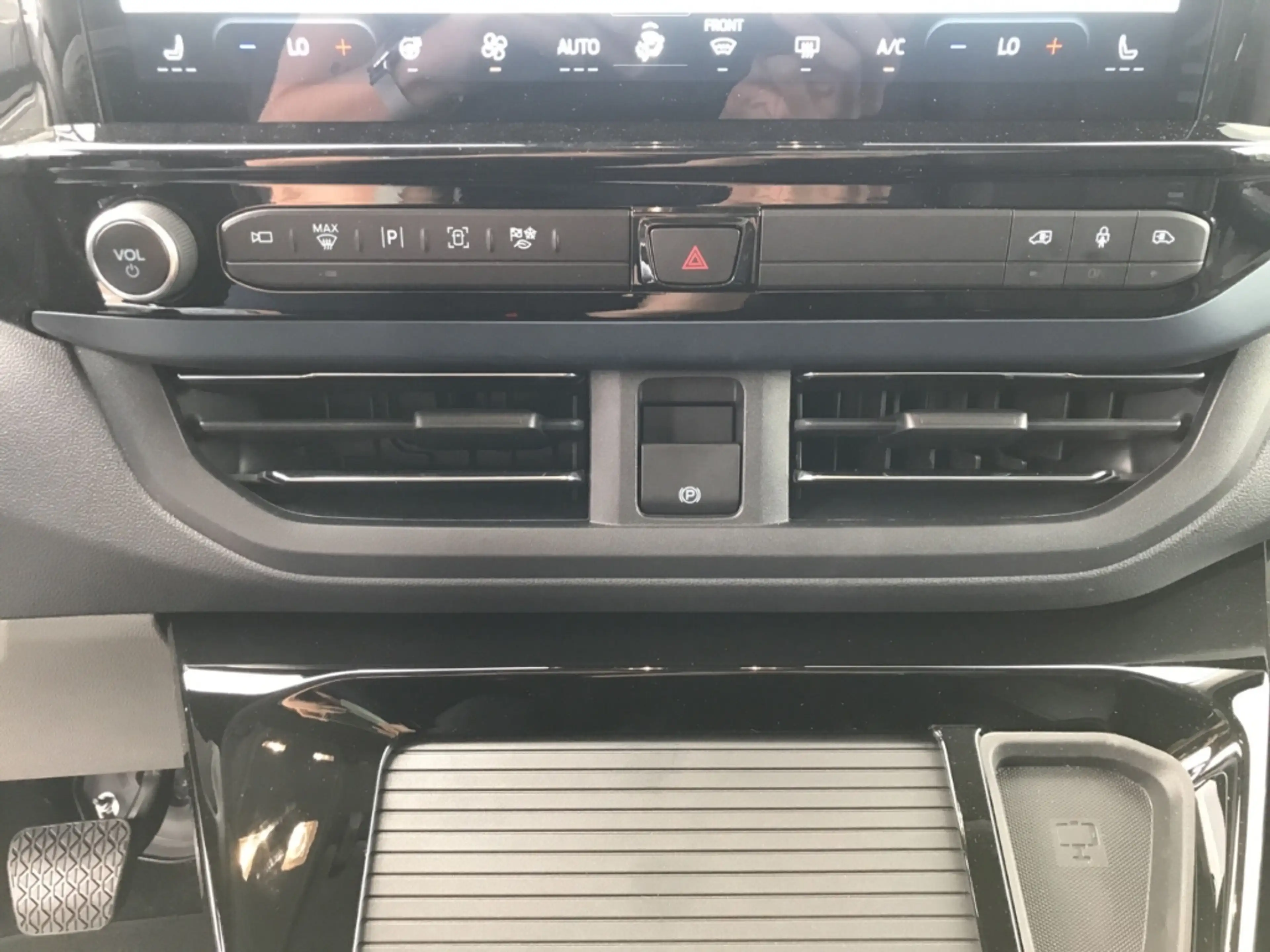 Ford Tourneo Custom Active LED Ahk Pano B&O Navi Tempo — photo 13