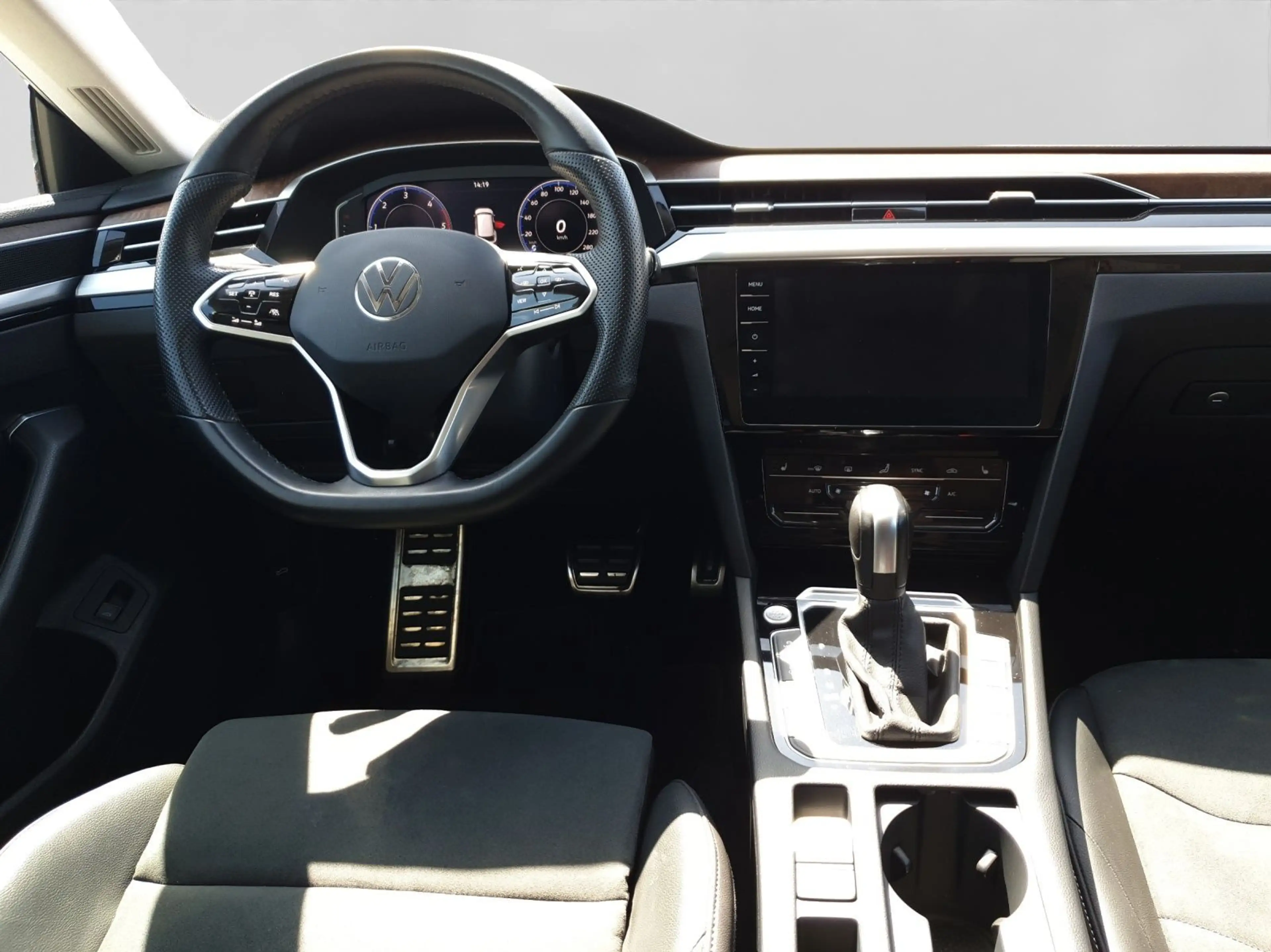 Volkswagen Arteon 2.0 TDI ELEGANCE NAVI — photo 5