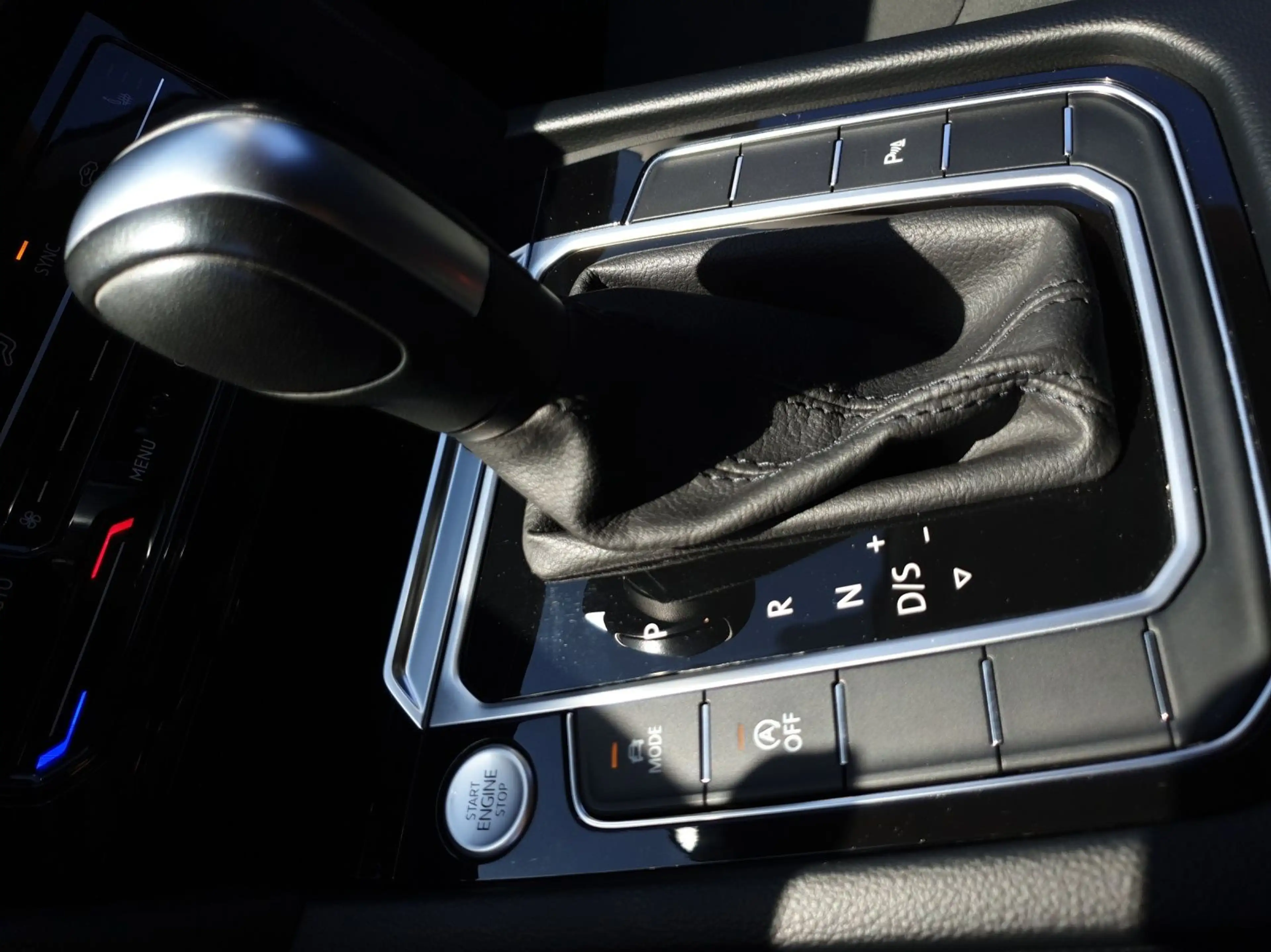 Volkswagen Arteon 2.0 TDI ELEGANCE NAVI — photo 11