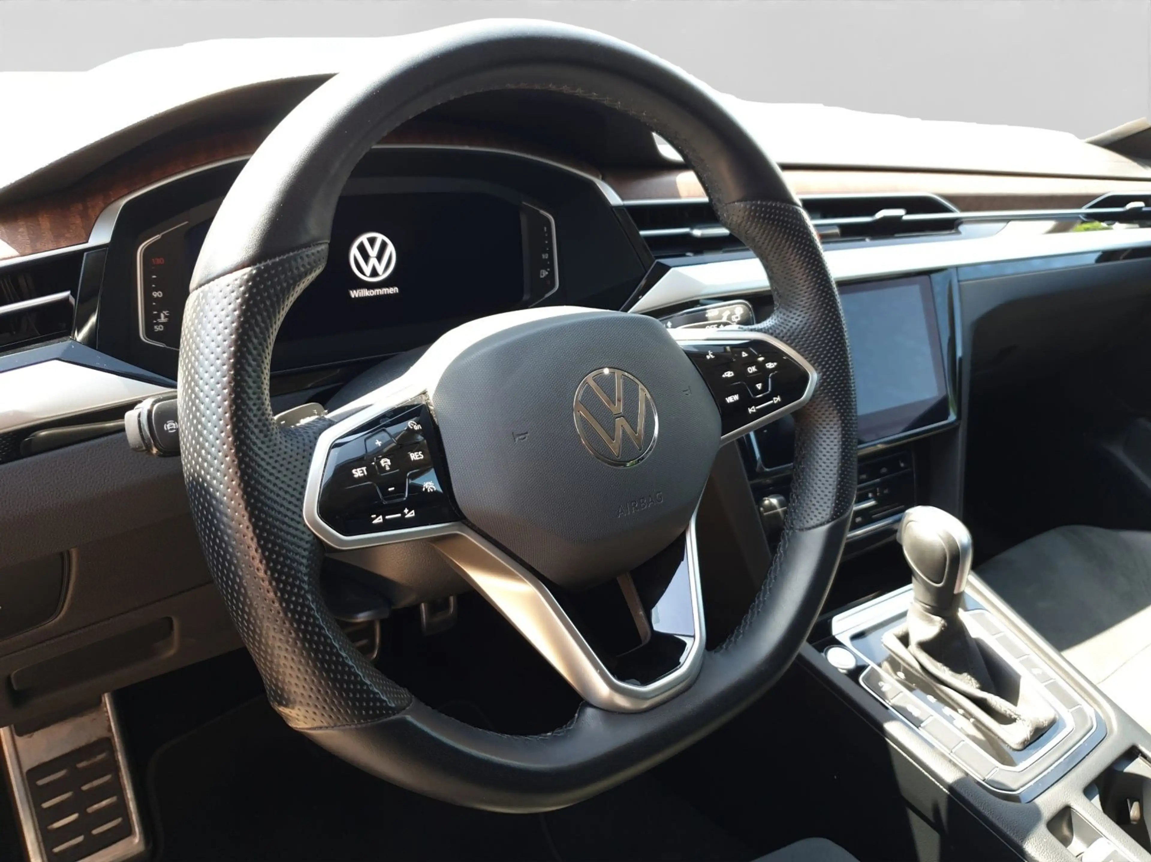 Volkswagen Arteon 2.0 TDI ELEGANCE NAVI — photo 9
