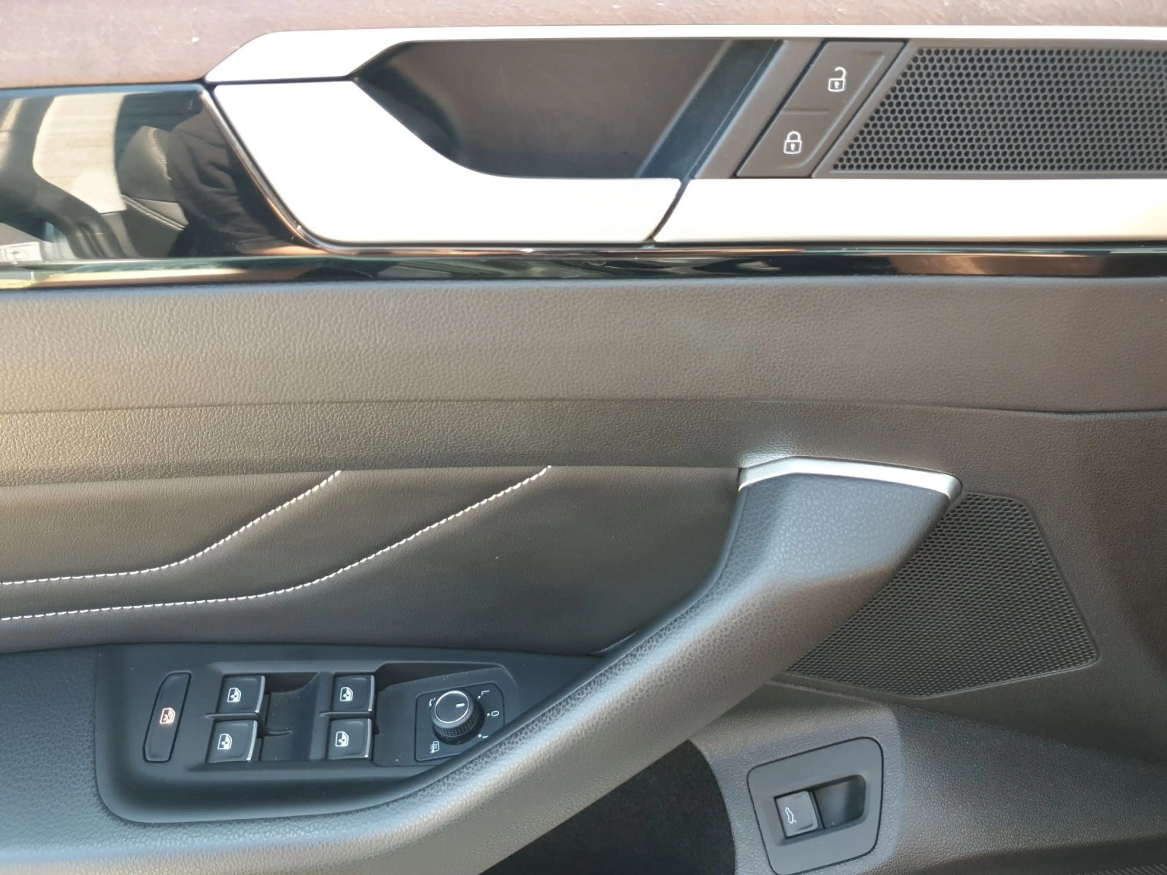 Volkswagen Arteon 2.0 TDI ELEGANCE NAVI — photo 8