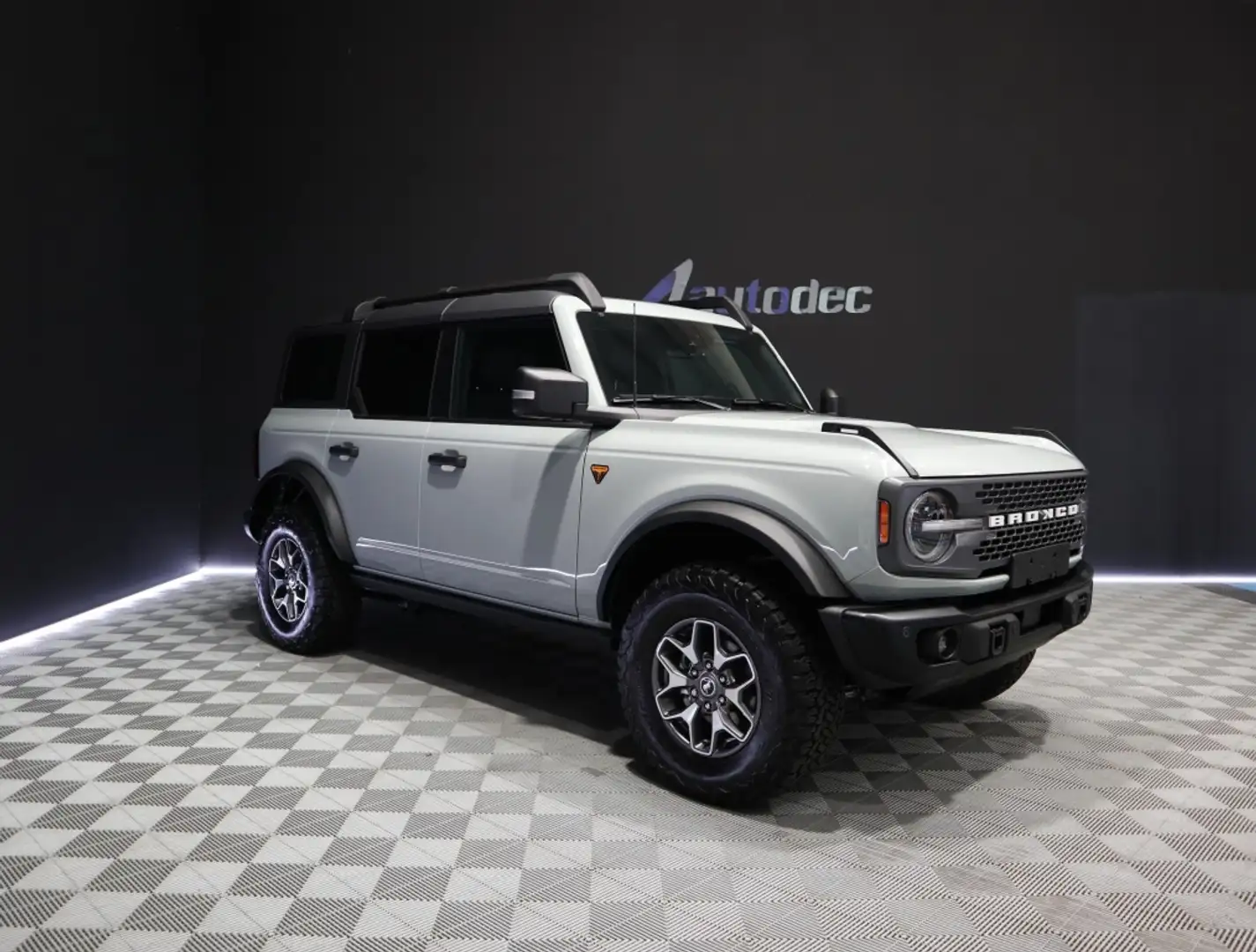 Ford Bronco 2.7 EcoBoost V6 Badlands 335 Auto. Gris - 1