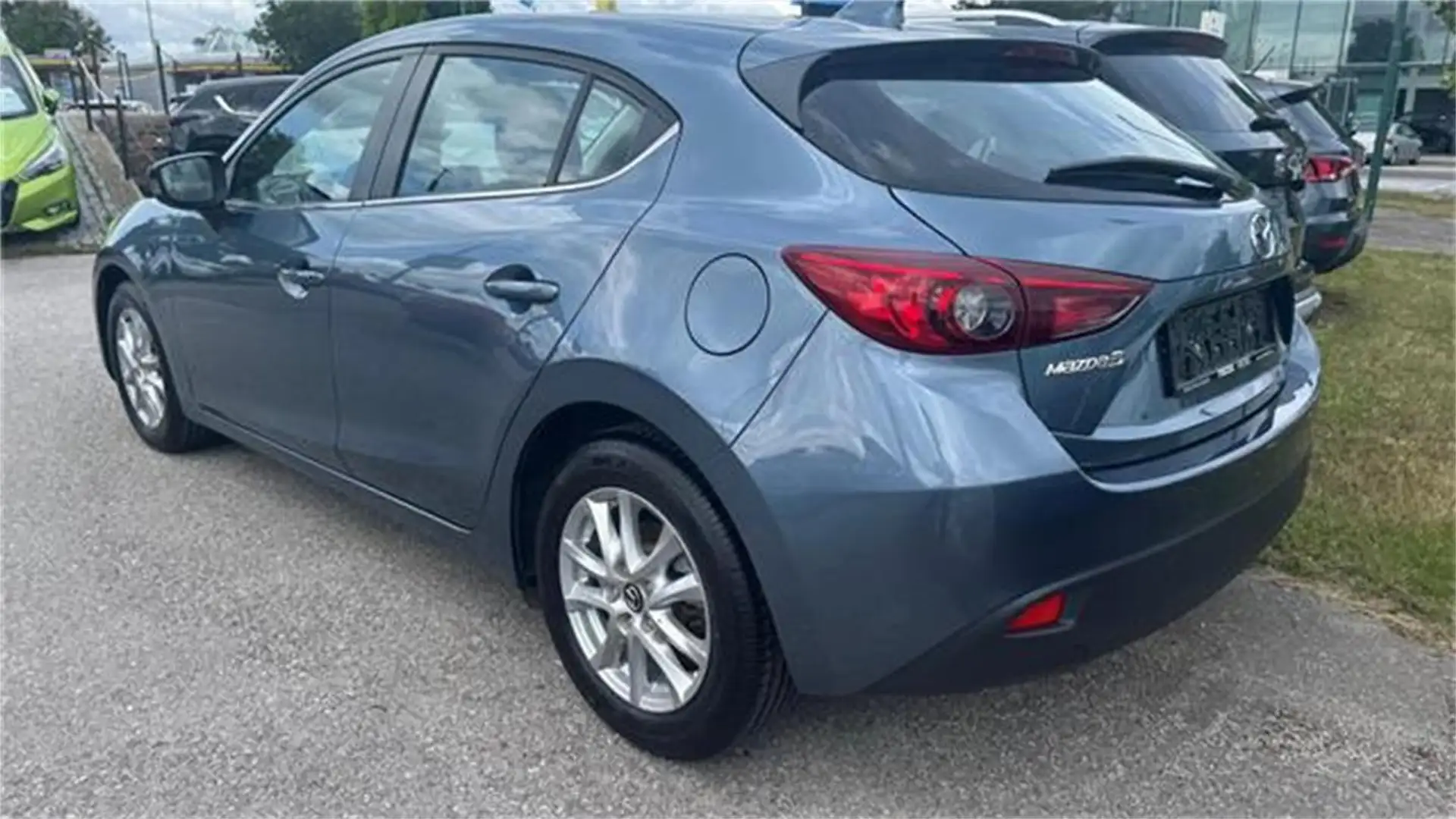 Mazda 3 Sport G100 Challenge Blau - 2