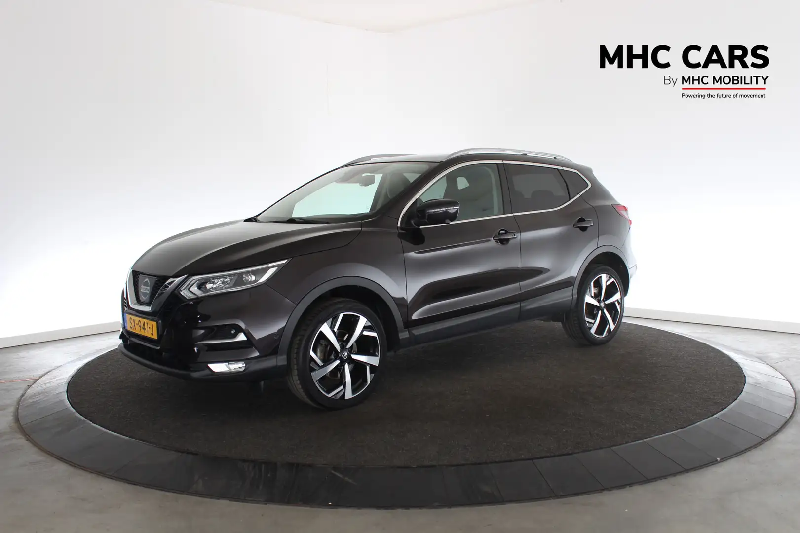 Nissan Qashqai 1.2 DIG-T 115pk Tekna | Cruise | Pano | PDC V+A | Černá - 1