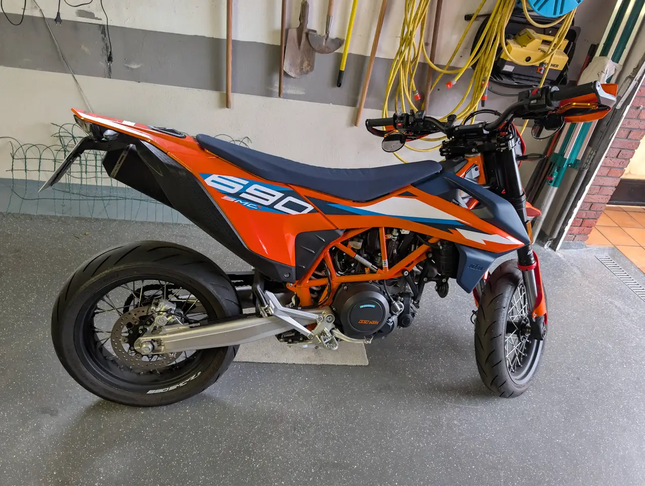 KTM 690 SMC R