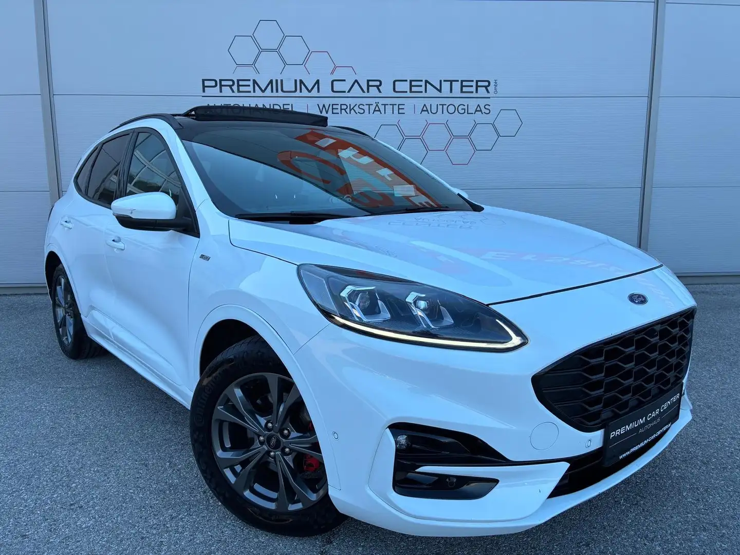 Ford Kuga 1,5 TDCi ST-Line LED / PANO-DACH / DIGI-TACHO Weiß - 1