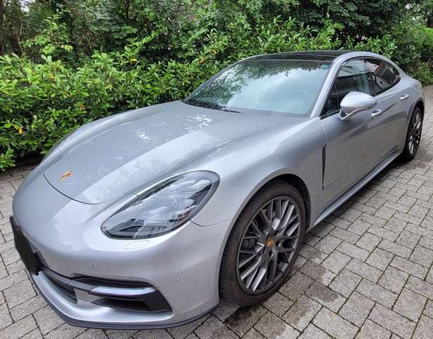 Imagine Porsche Panamera Panamera 4S