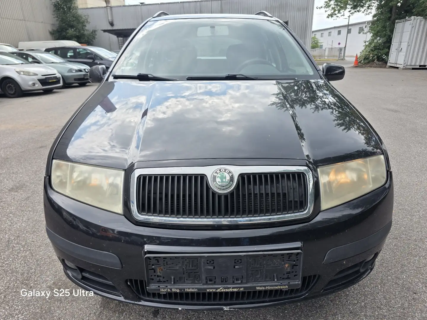 Skoda Fabia 1.2 HTP Combi Style Edition Schwarz - 1