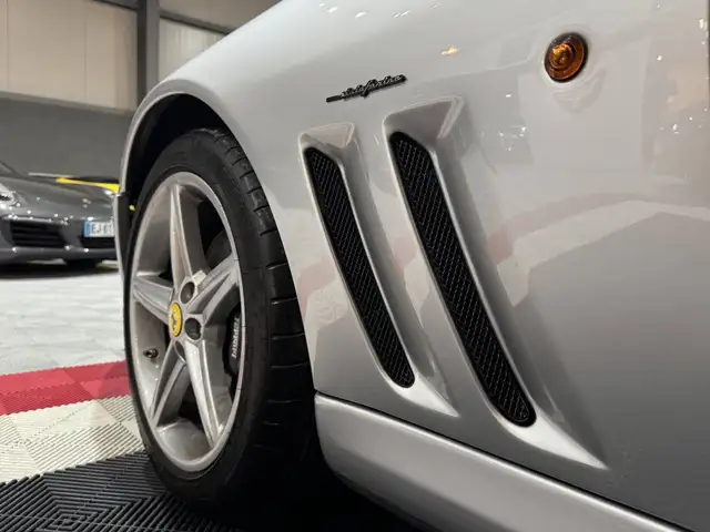 Ferrari 575 view 14