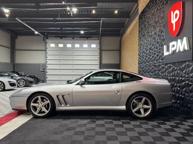 Ferrari 575 view 4