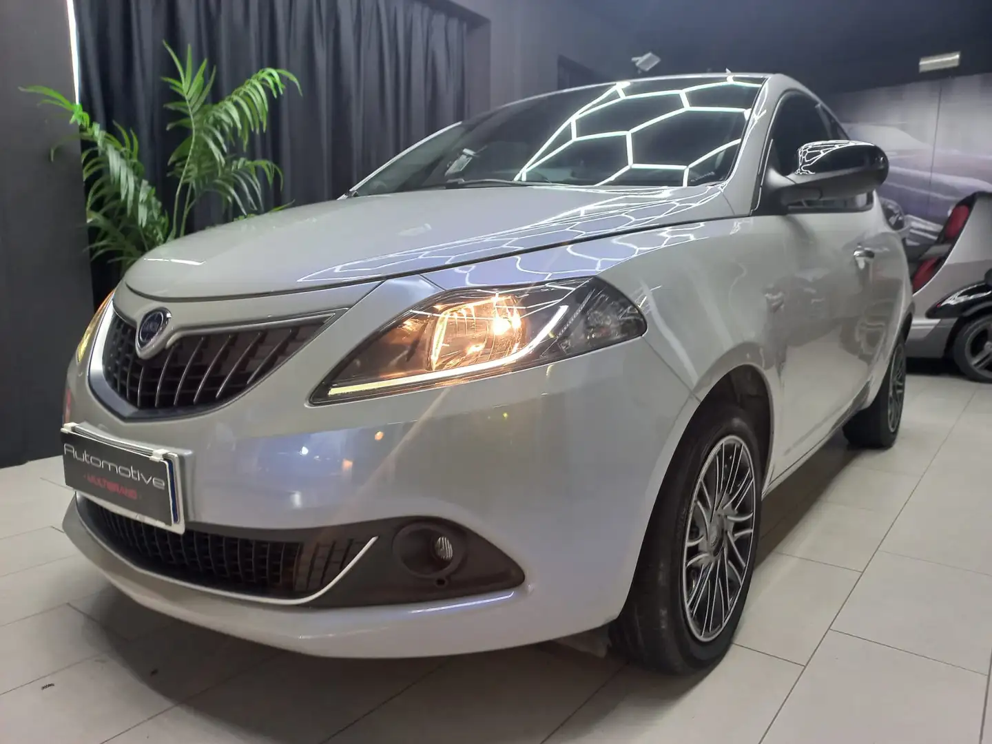 Lancia Ypsilon Ypsilon III 2021 1.0 firefly hybrid Gold s Gris - 1
