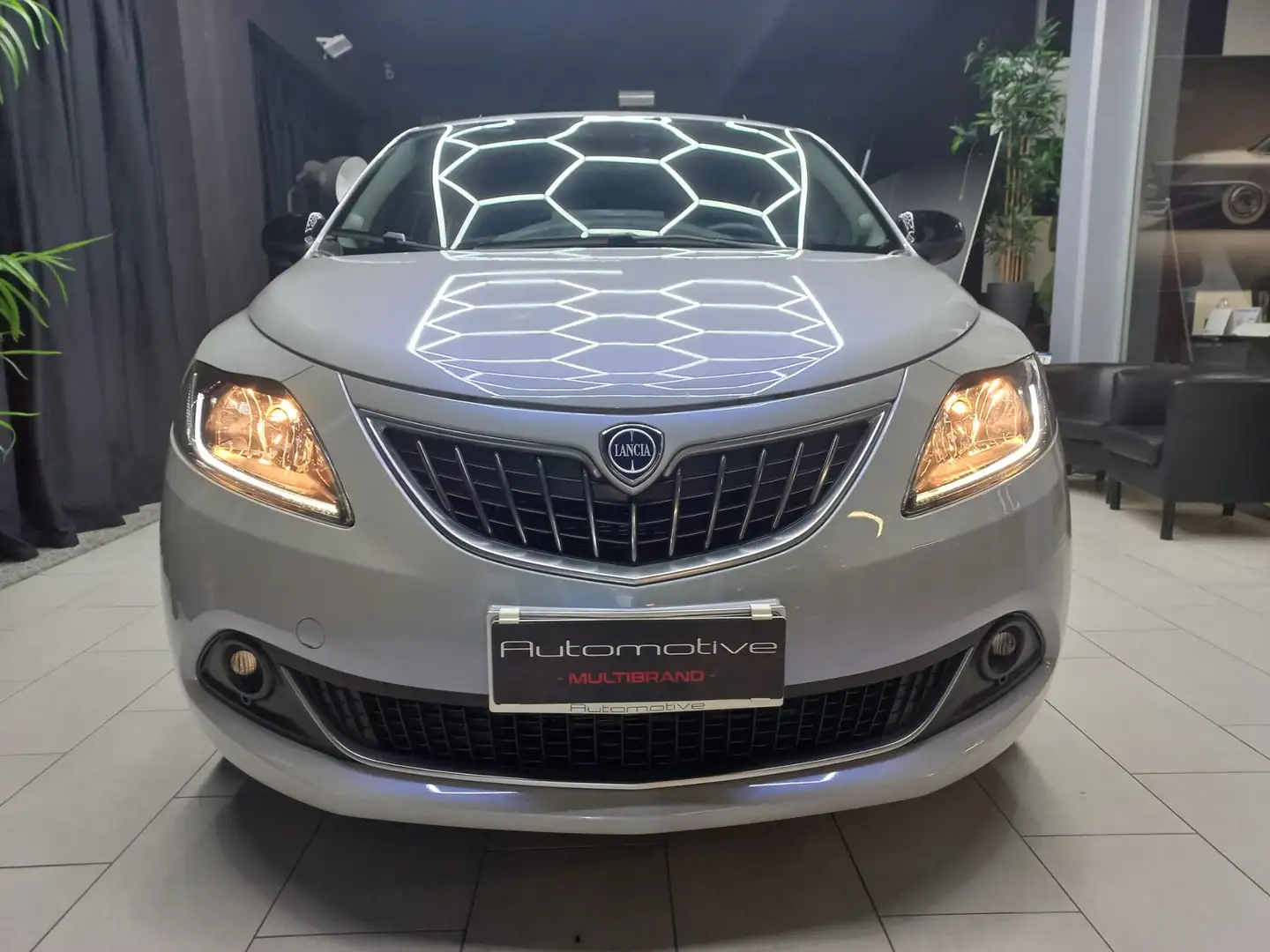 Lancia Ypsilon Ypsilon III 2021 1.0 firefly hybrid Gold s Gris - 2