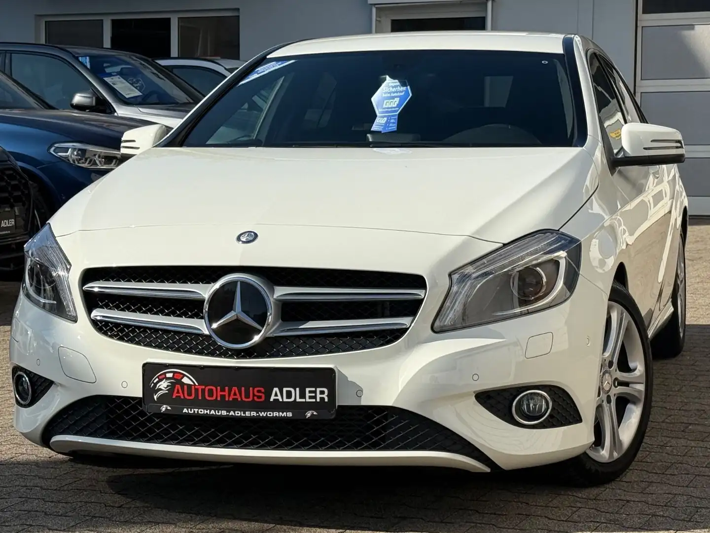 Mercedes-Benz A 200 A200 Urban BLE*AUTOM*2HD*PDC*BI-XEN*SH*ORG27TKM* Weiß - 2