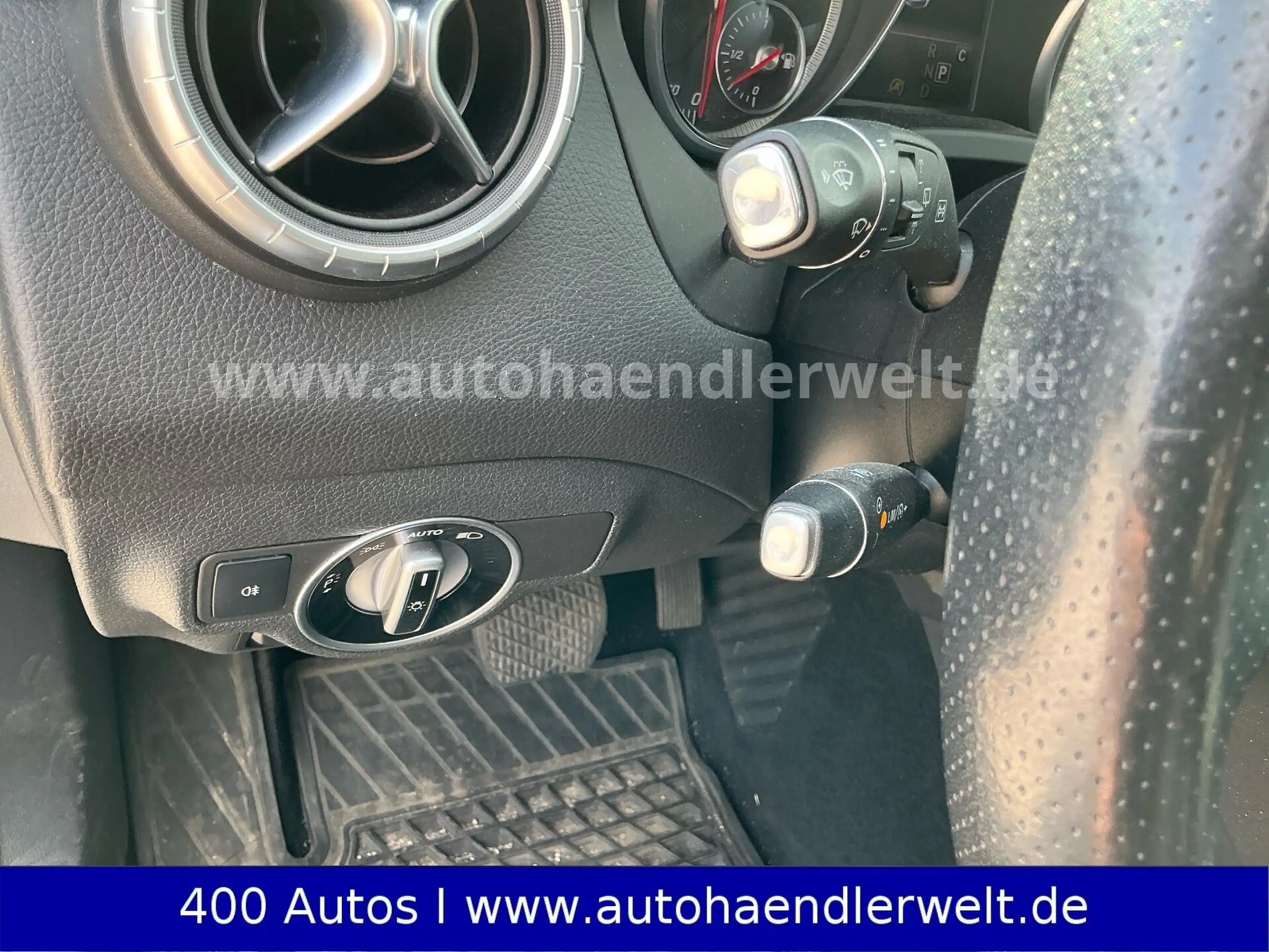 Mercedes-Benz CLA 200 CLA 200 d Shooting Brake Urban AC Navi PDC USB — photo 14