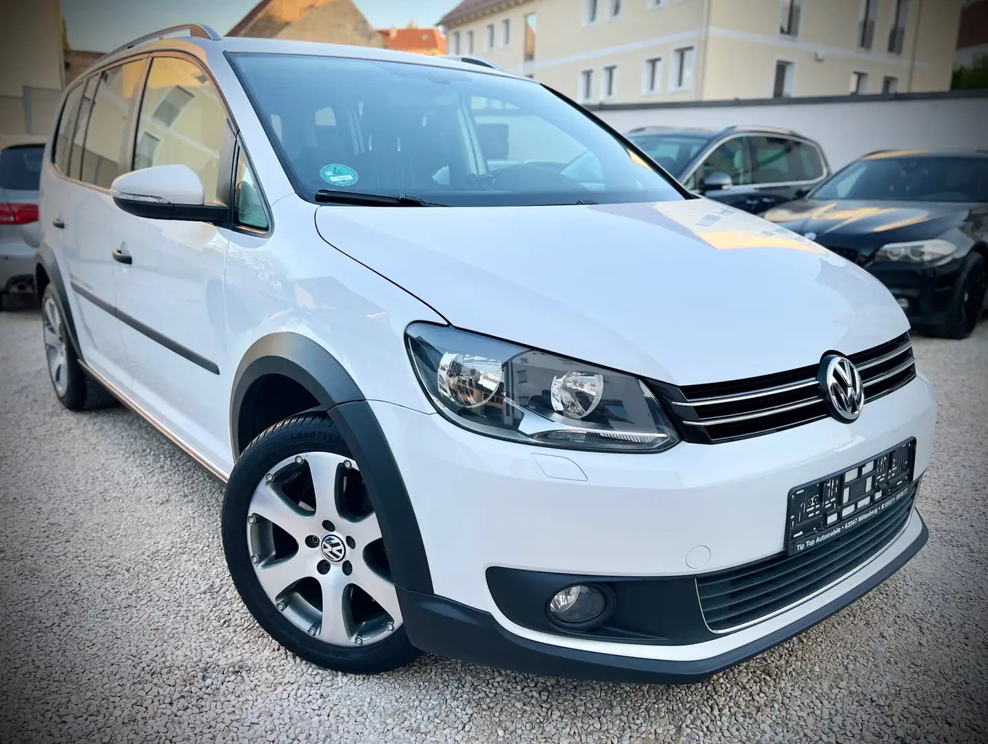 Volkswagen Touran 2.0 TDI Cross Touran |Standheizung|Navi|AHK|PDC| Weiß - 1