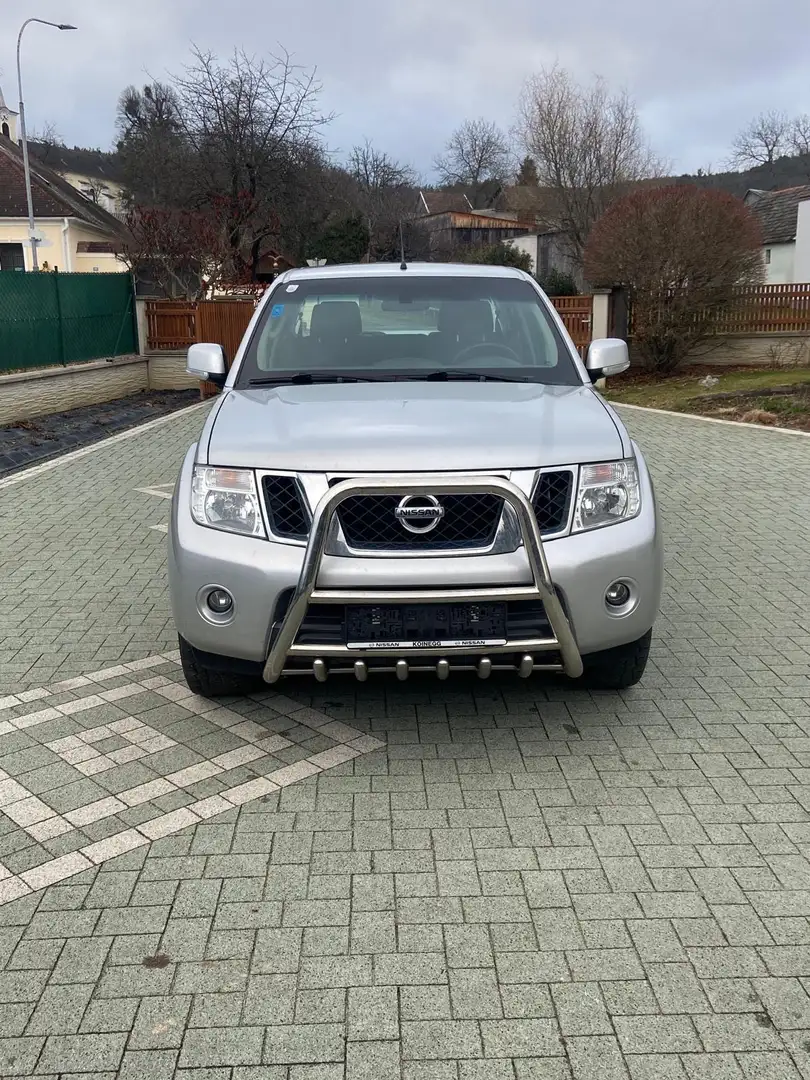 Nissan Navara - 2