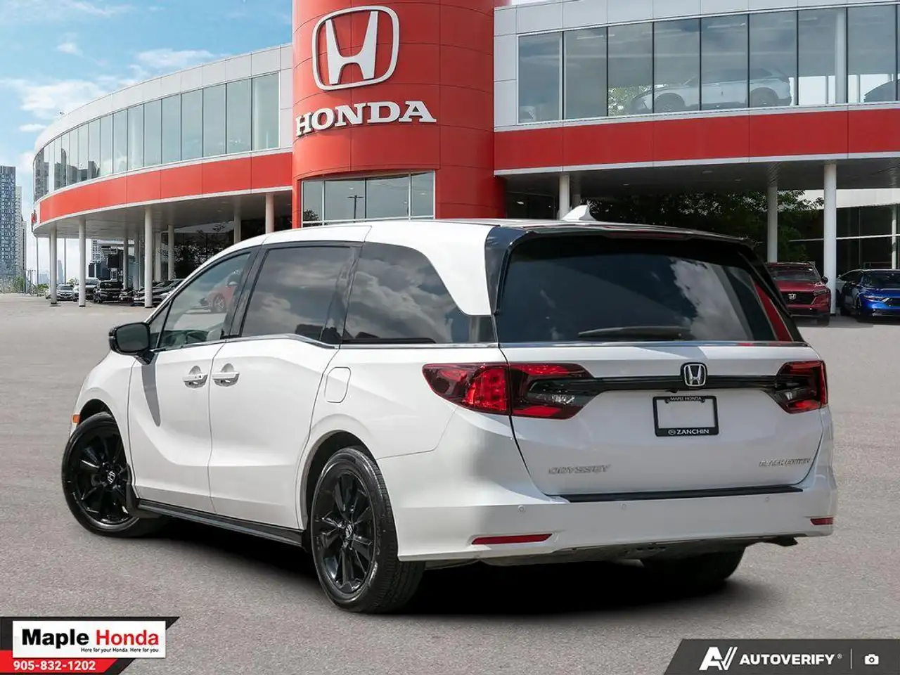 Honda Odyssey снимка Honda Odyssey