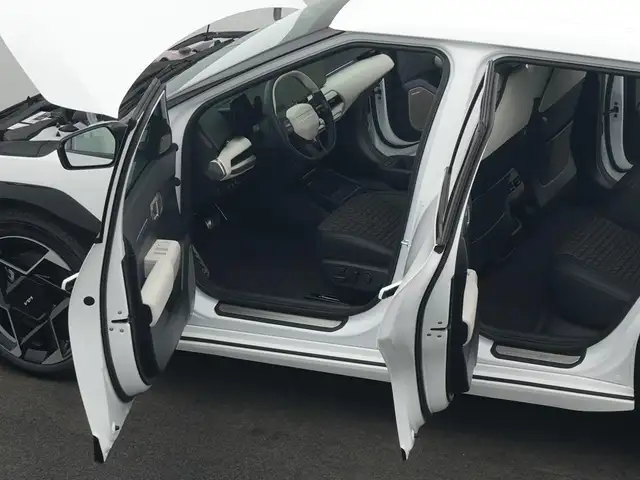 Kia Ev4 view 16