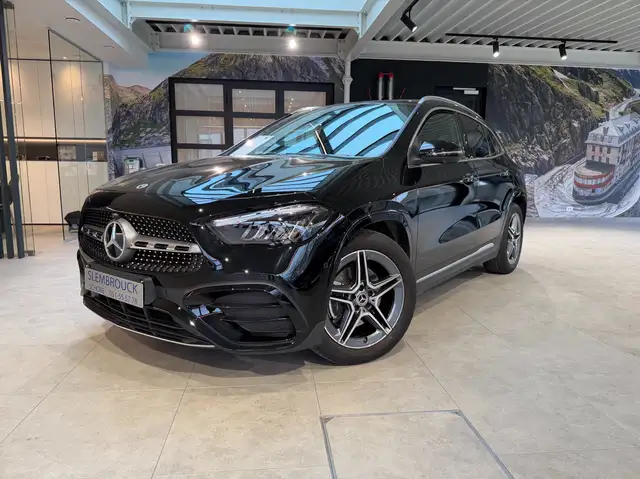 Mercedes-Benz GLA 200 AMG -trekhaak -360 camera -keyless go -dodehoek