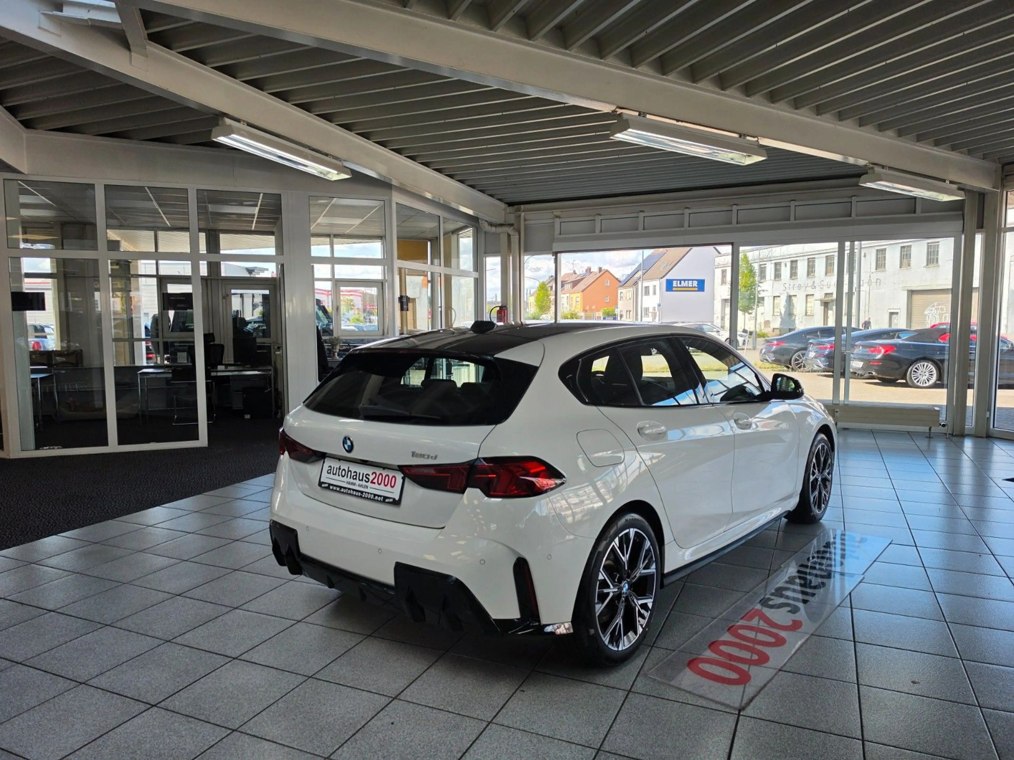 BMW 120 d M Sportpaket Shadow-Line AUT./LED/CAM — photo 4