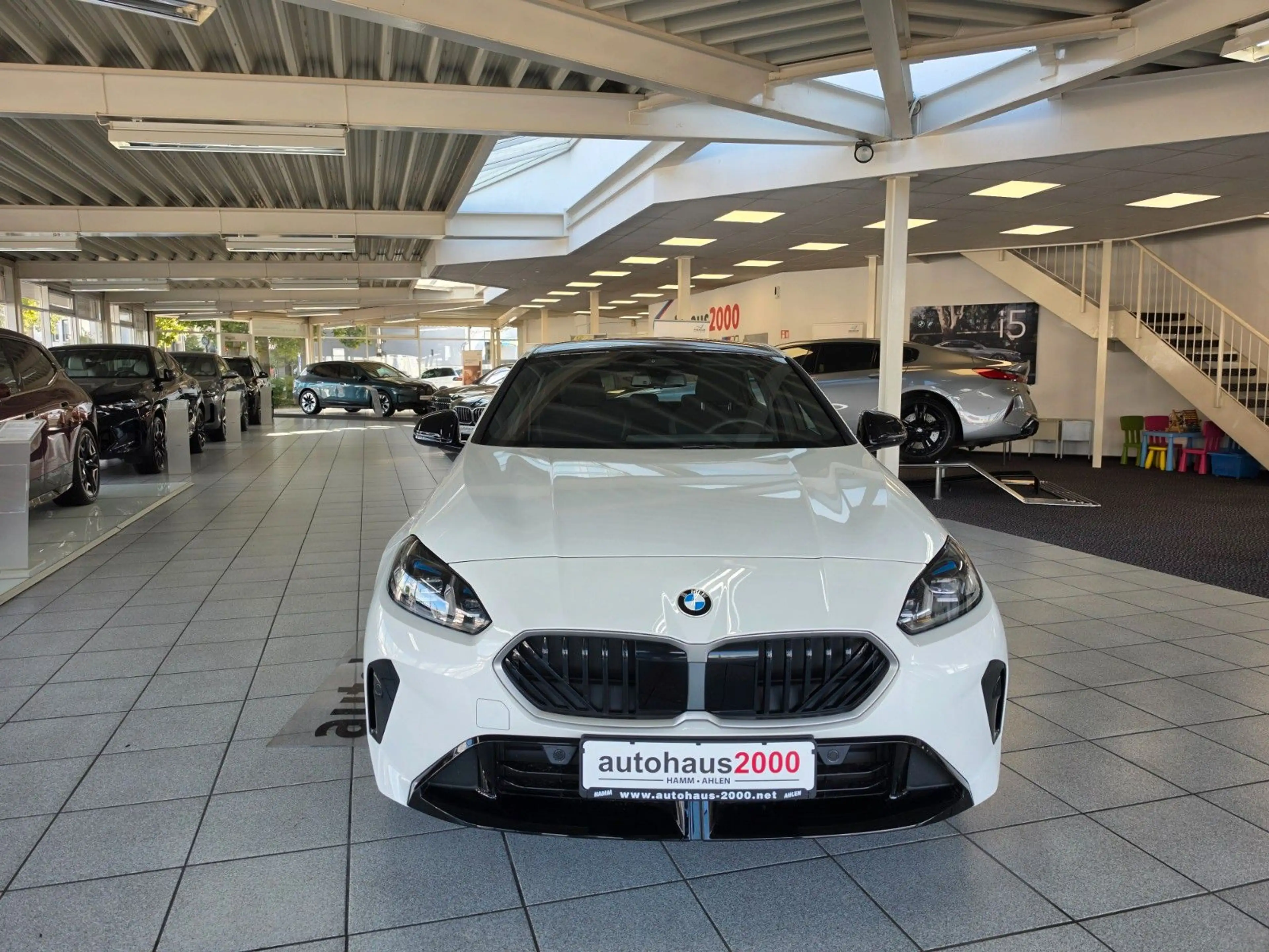 BMW 120 d M Sportpaket Shadow-Line AUT./LED/CAM — photo 2