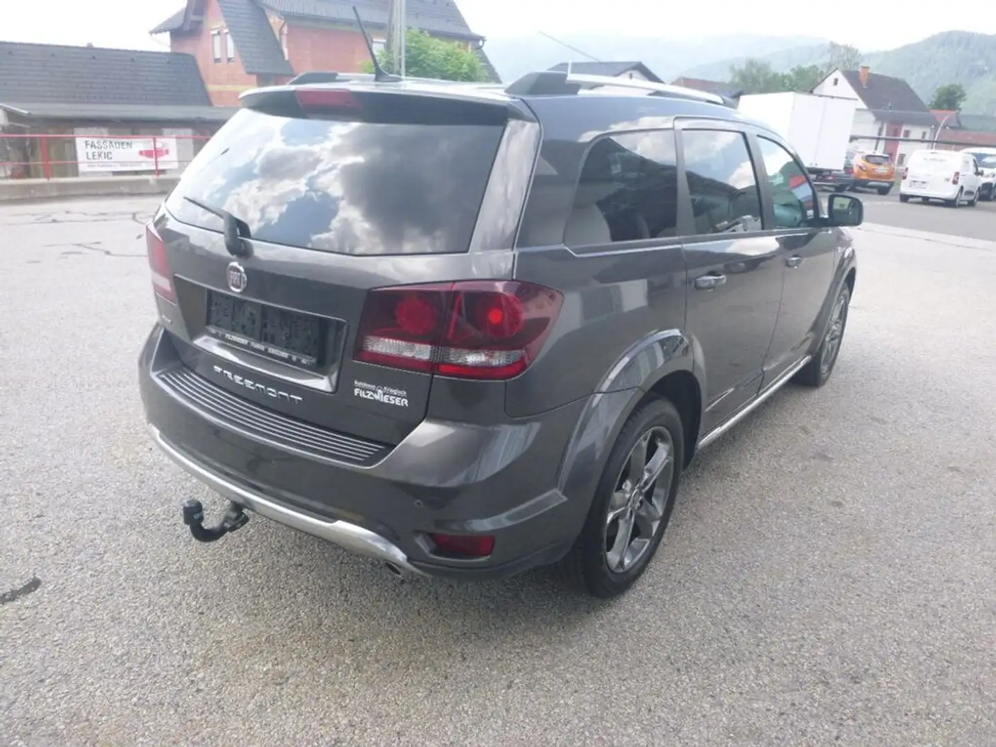 Fiat Freemont Cross 4WD Vermittlung Grau - 2