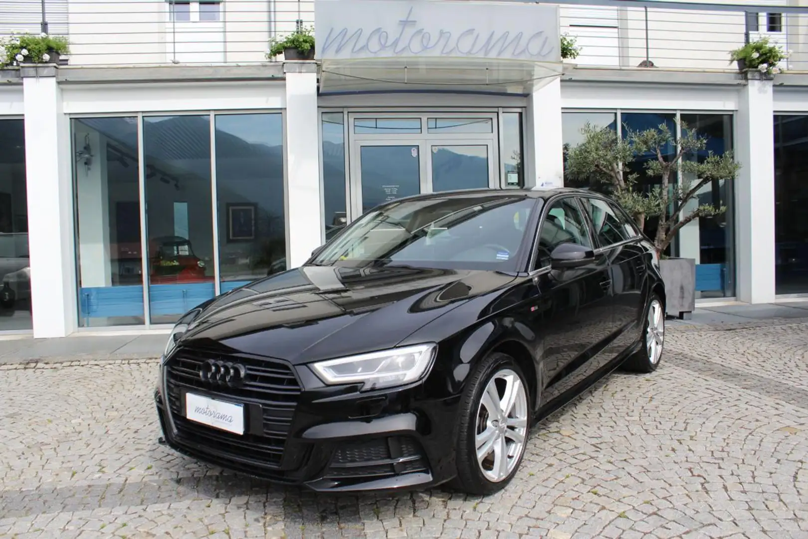 Audi A3 SPB 35 TDI S tronic S line virtual display Schwarz - 1
